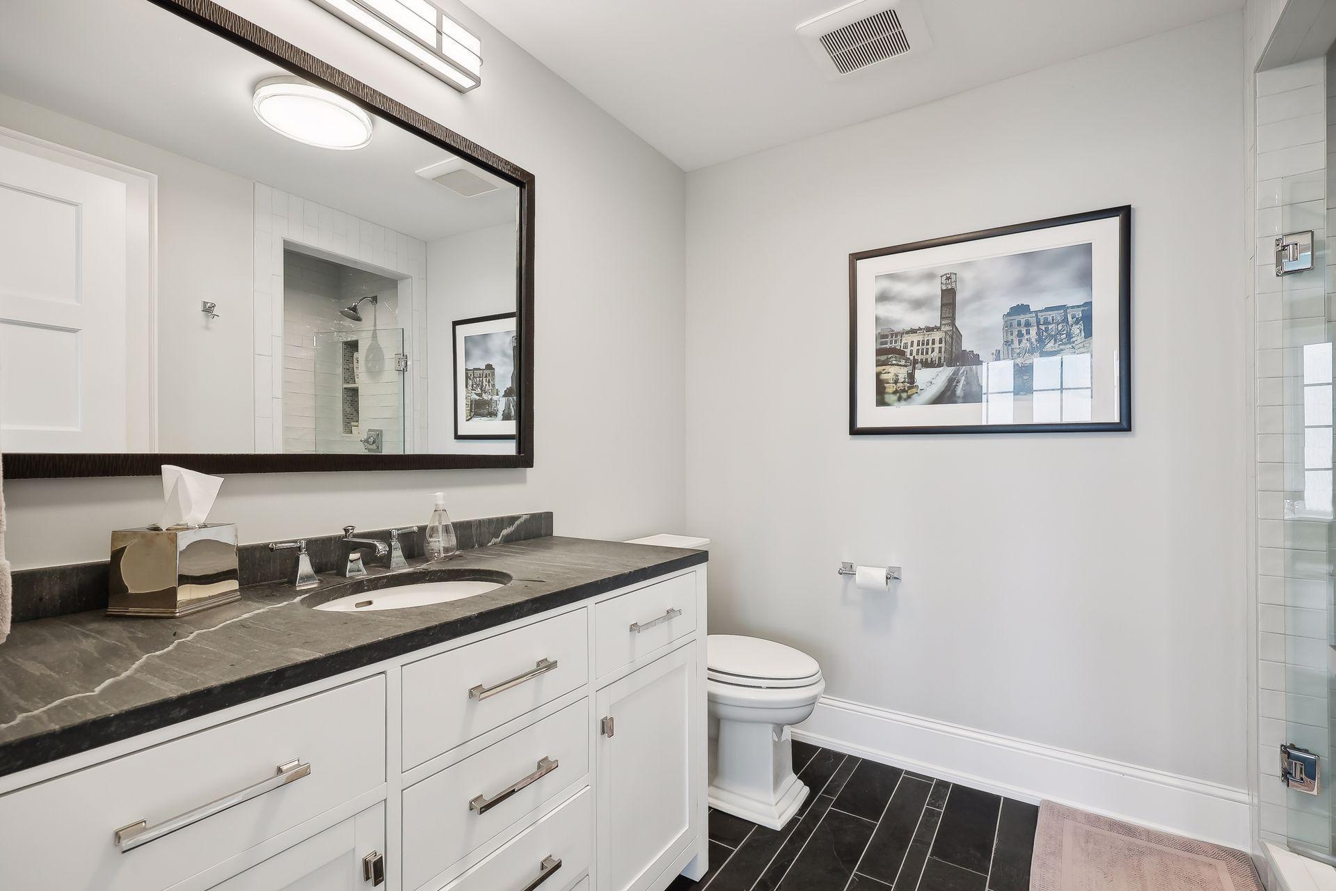 19720 Lakeview Avenue