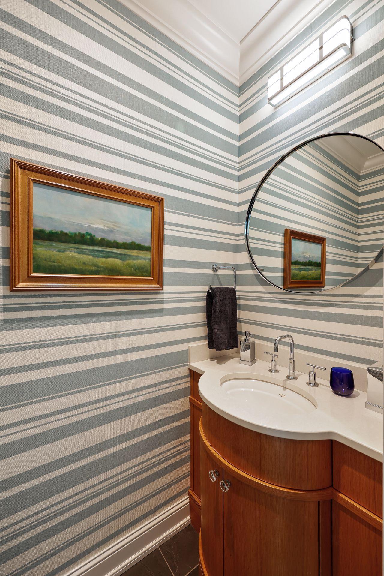 19720 Lakeview Avenue