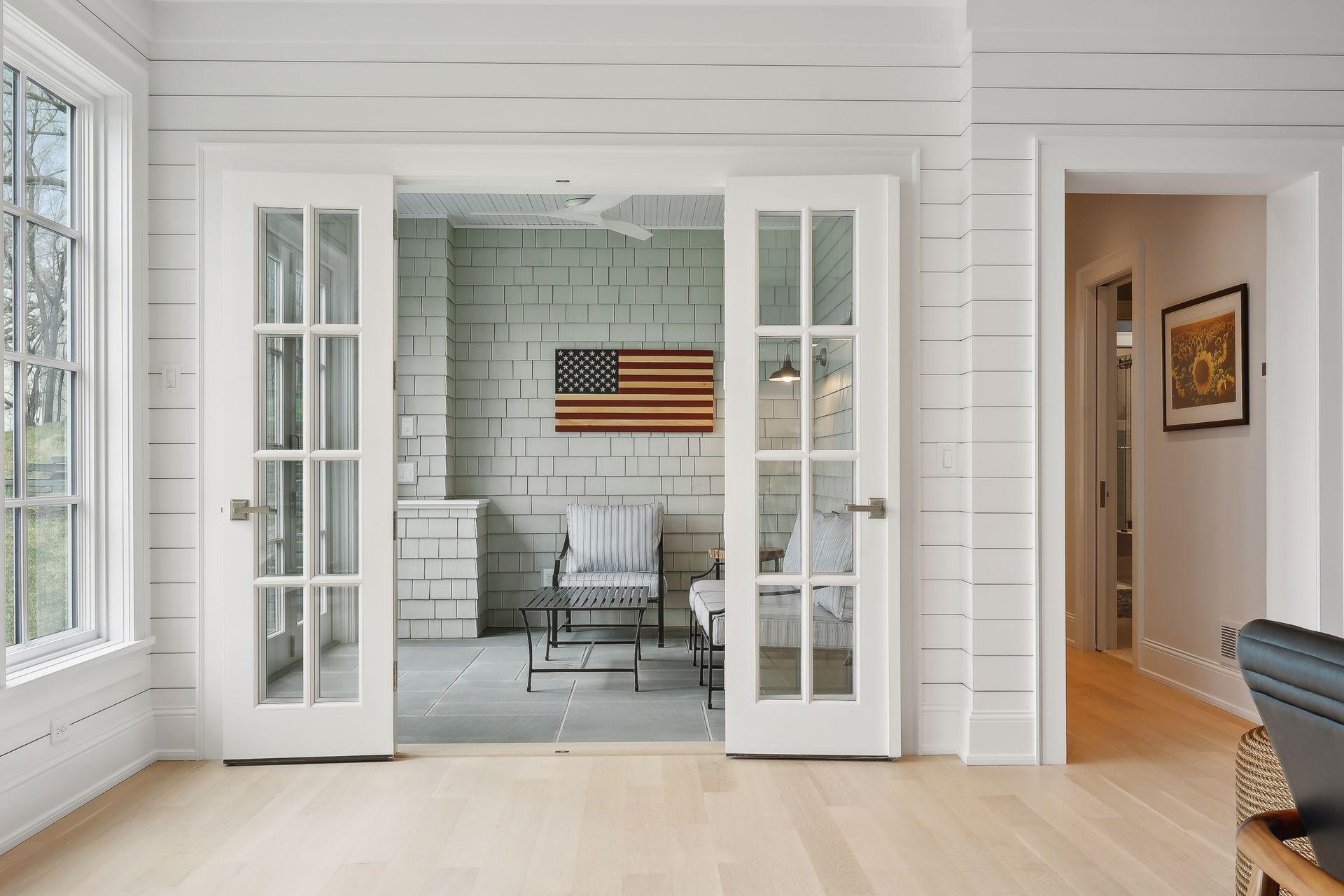 19720 Lakeview Avenue