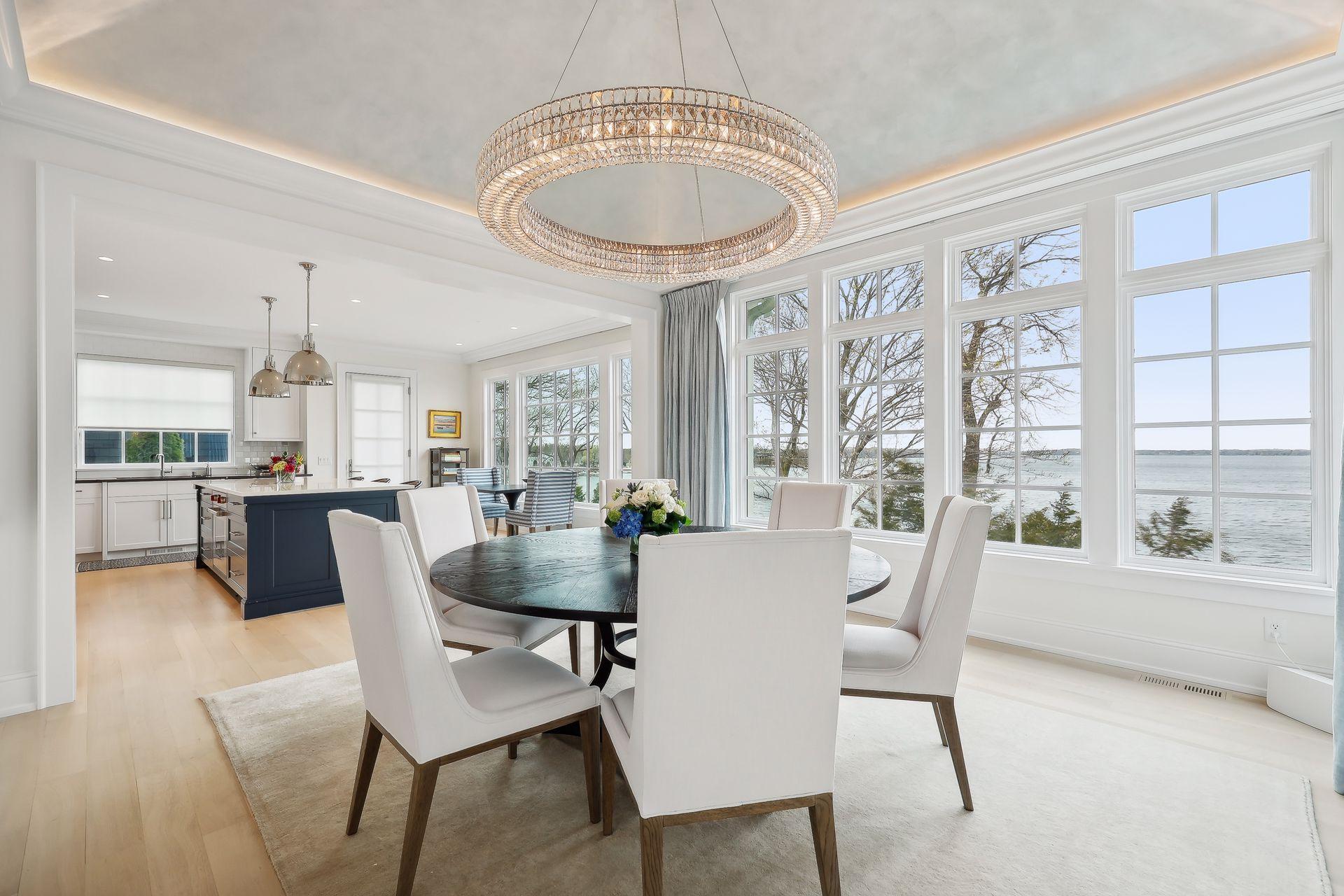 19720 Lakeview Avenue