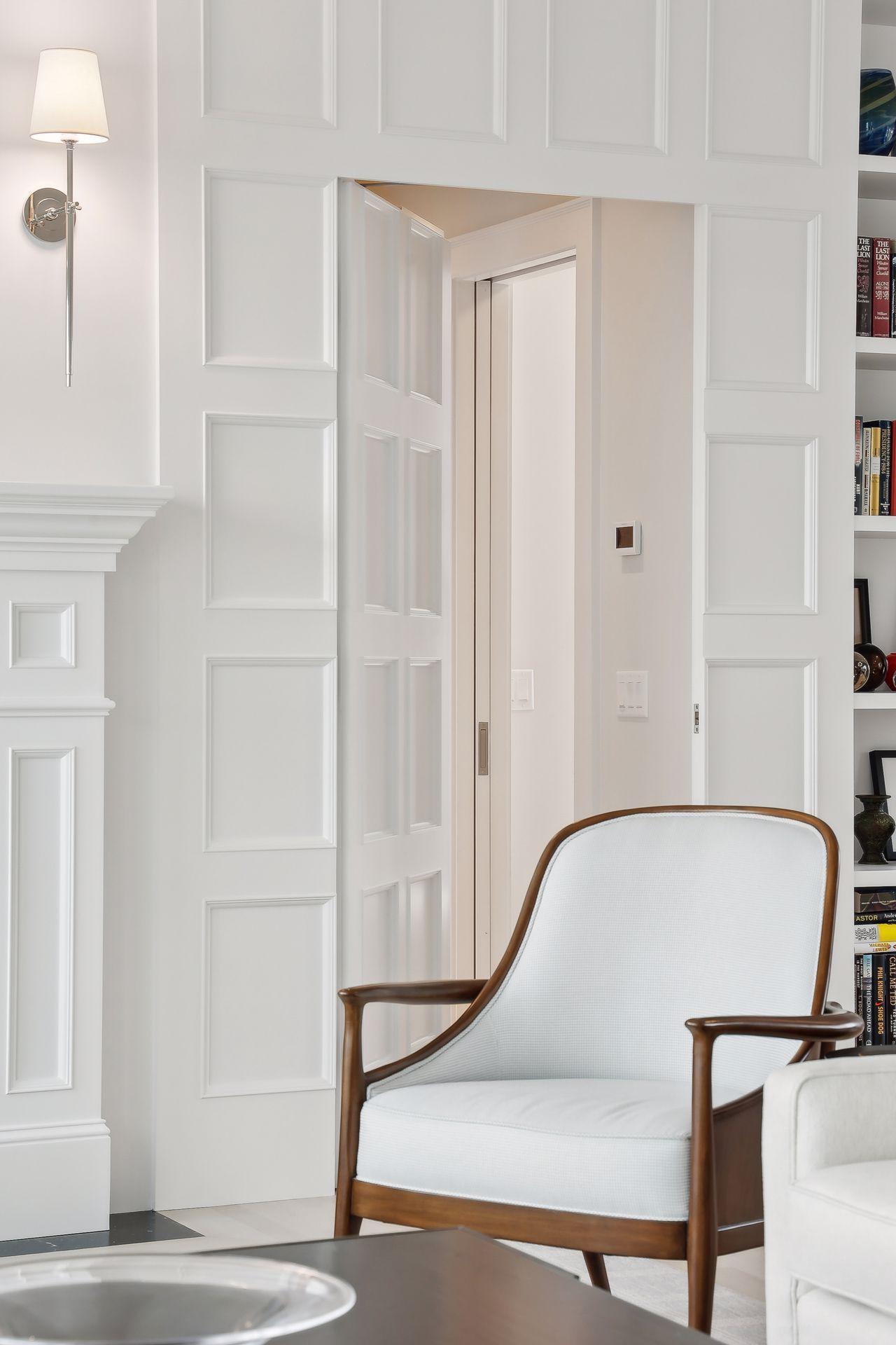 19720 Lakeview Avenue