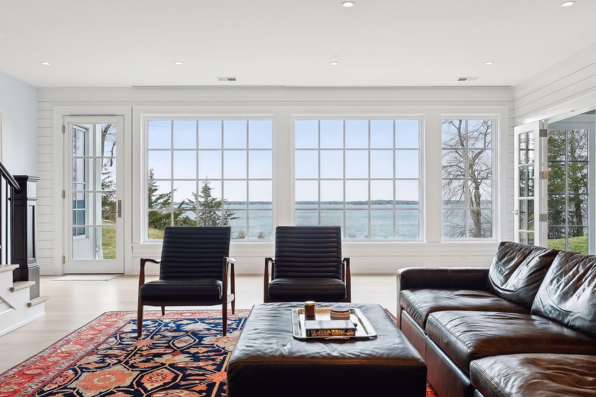 19720 Lakeview Avenue