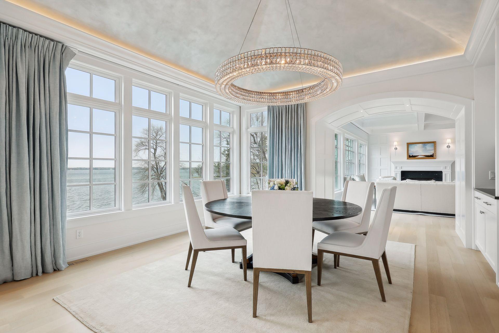 19720 Lakeview Avenue