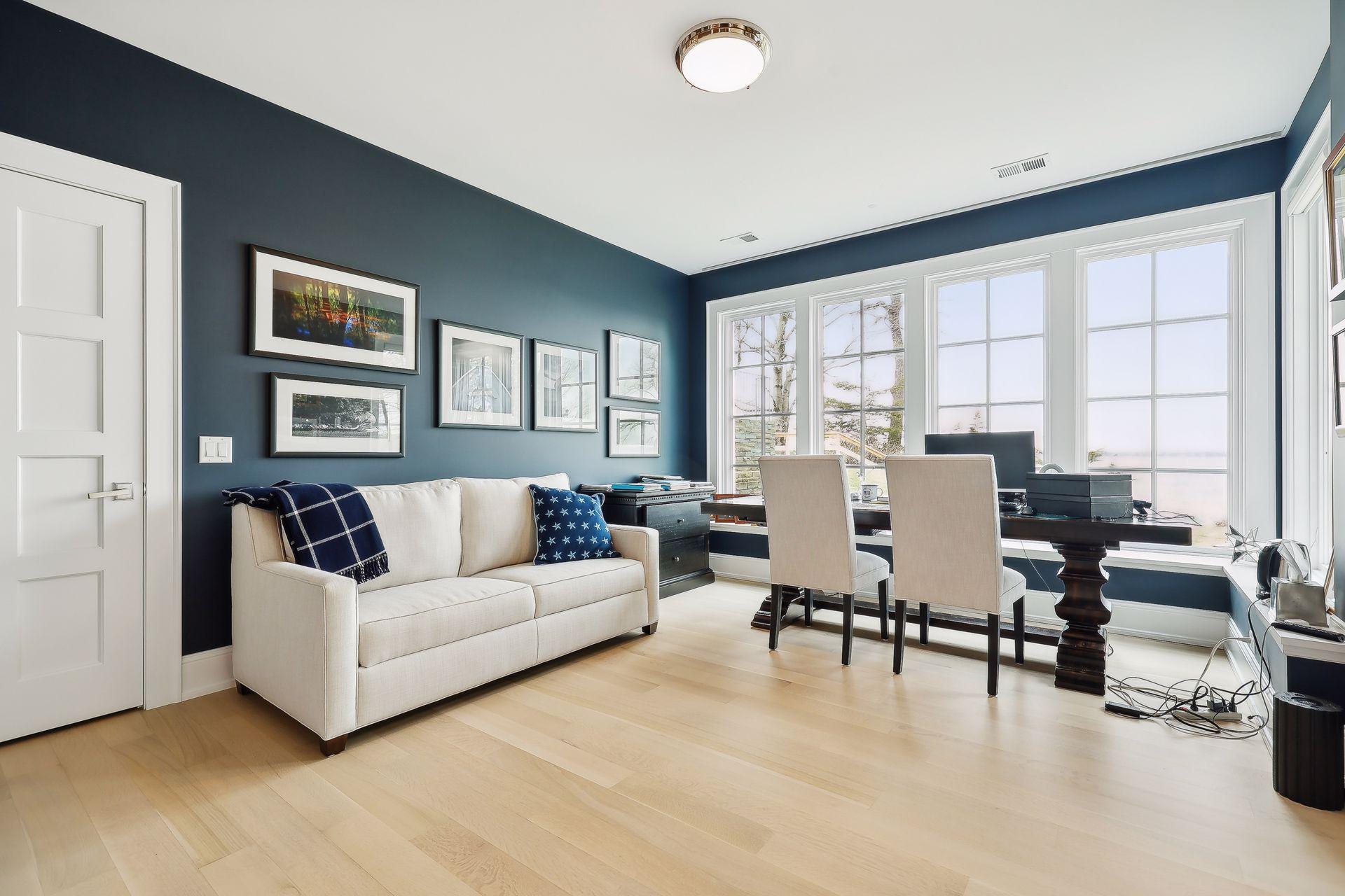 19720 Lakeview Avenue