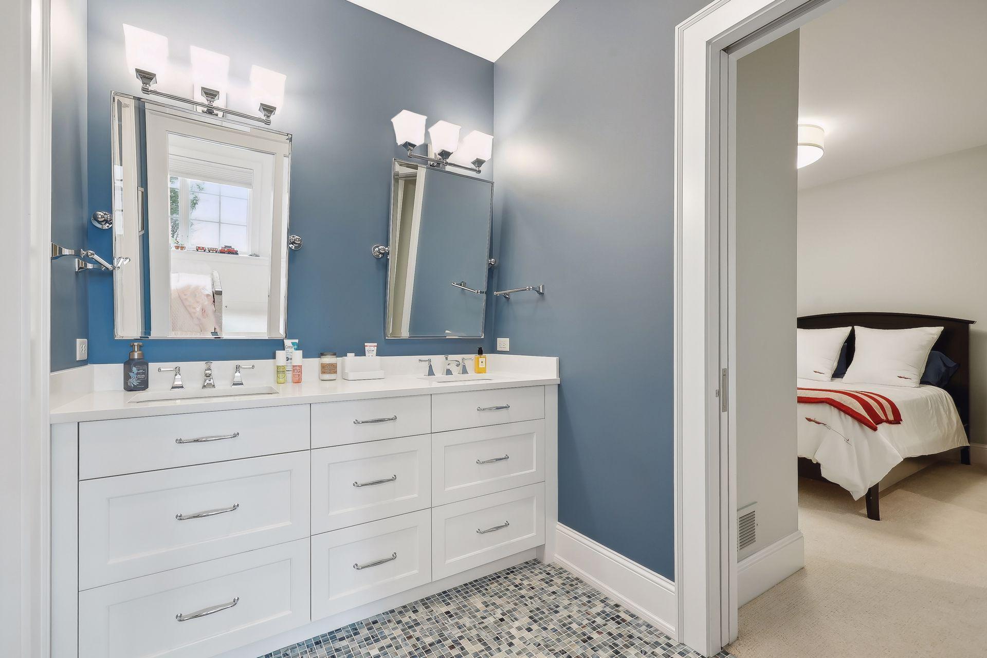 19720 Lakeview Avenue