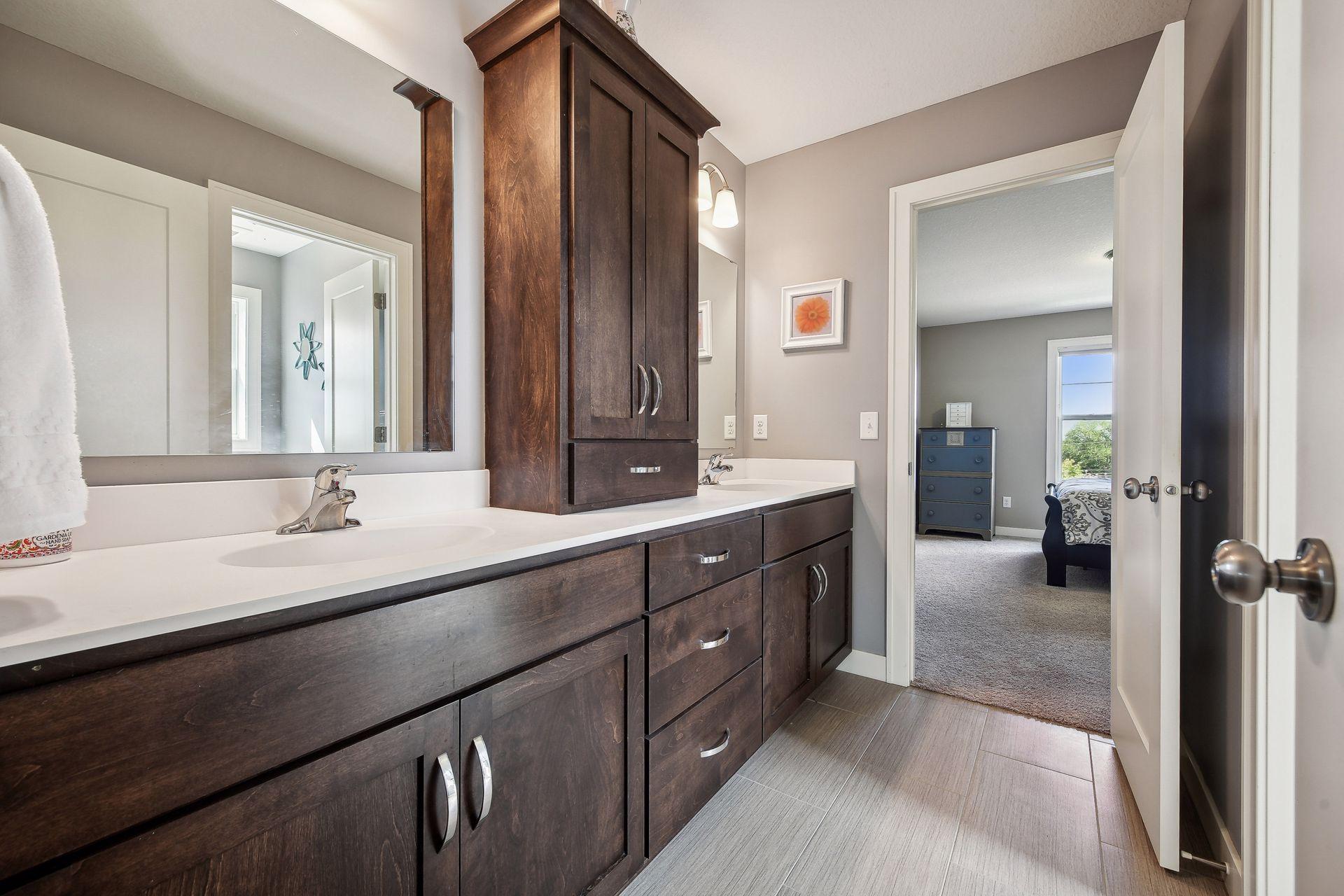 5600 Dutch Lake Court