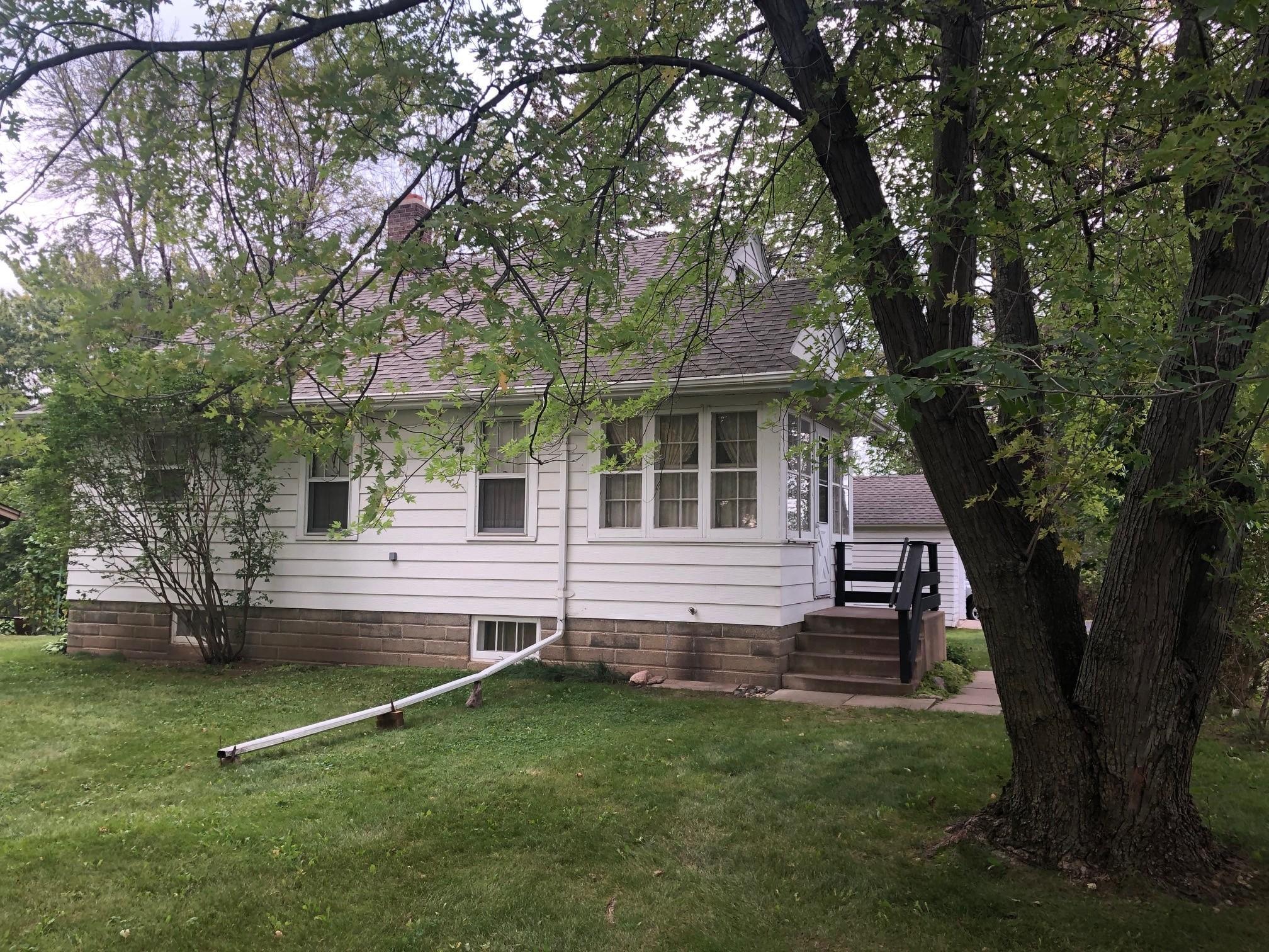 428 Babcock Boulevard E