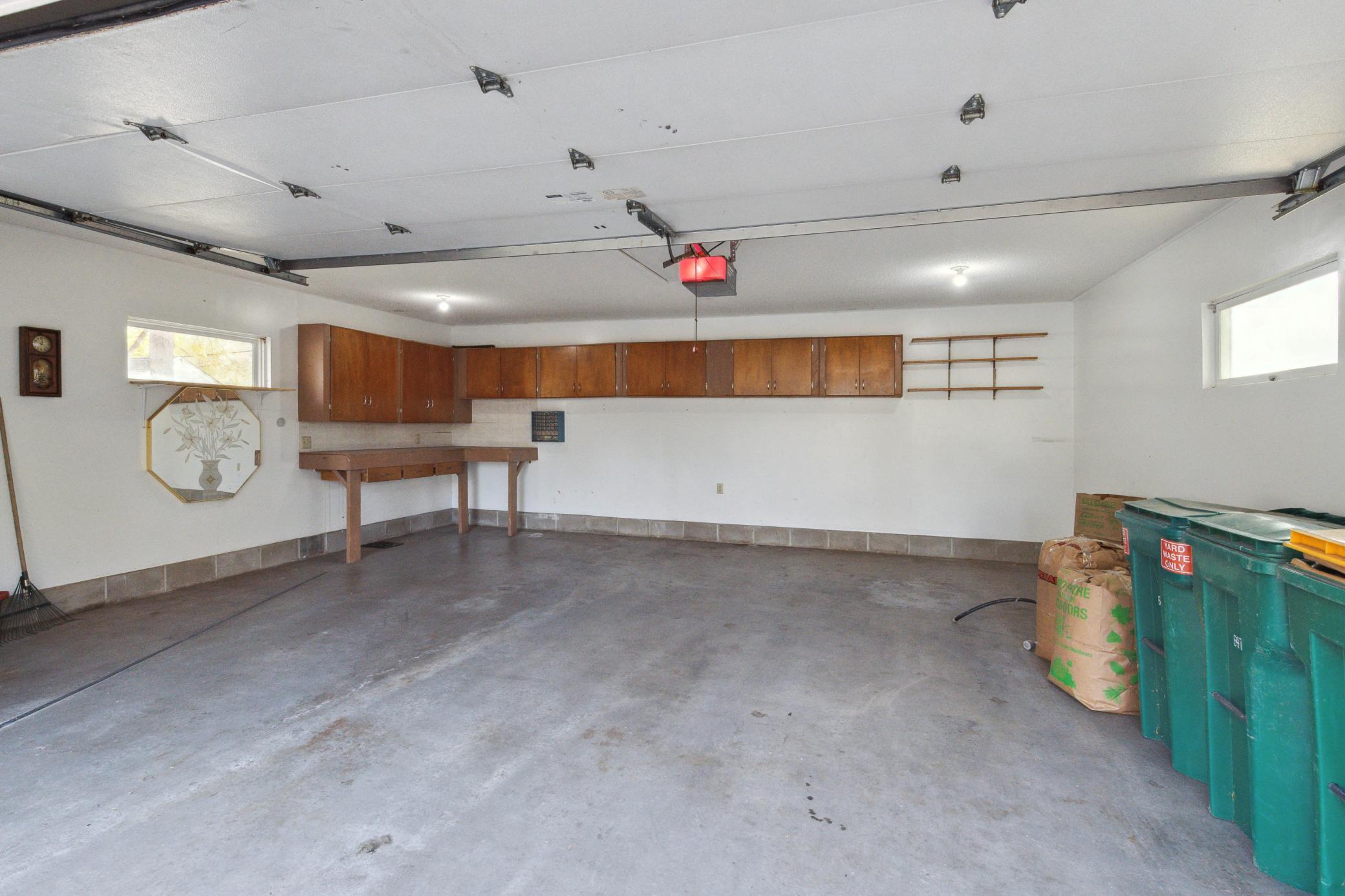 8421 Elliot Avenue S