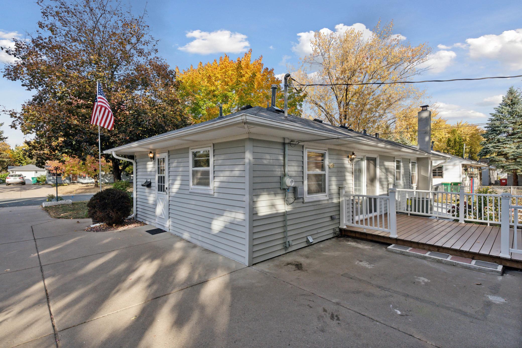 8421 Elliot Avenue S