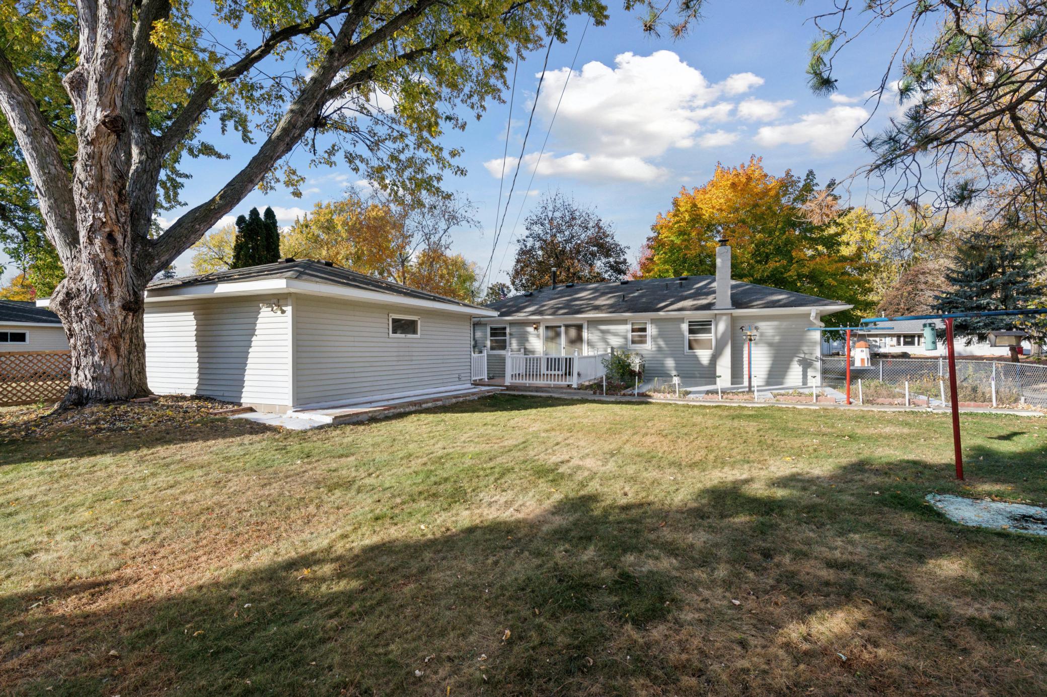 8421 Elliot Avenue S