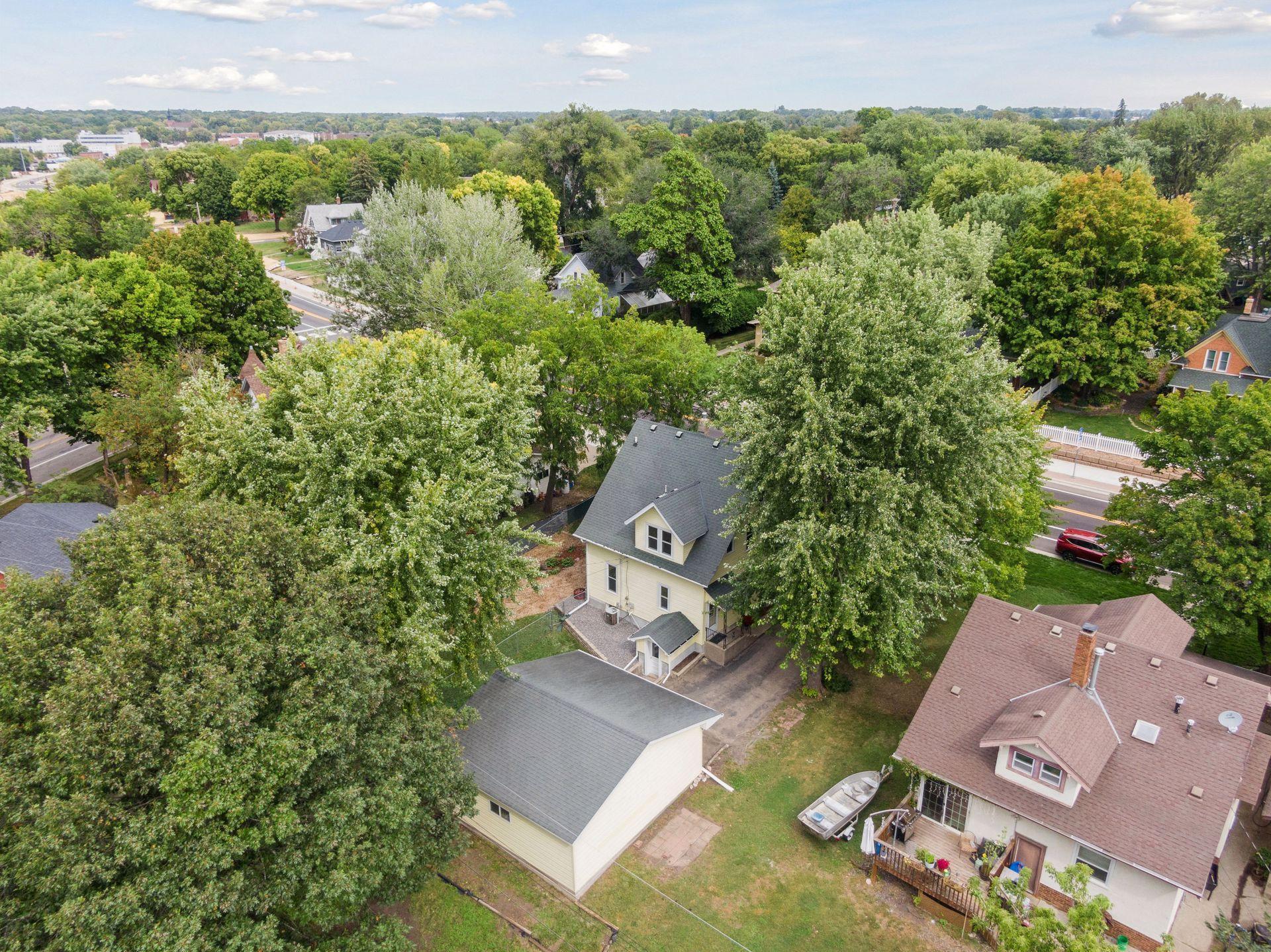 505 Lake Boulevard S