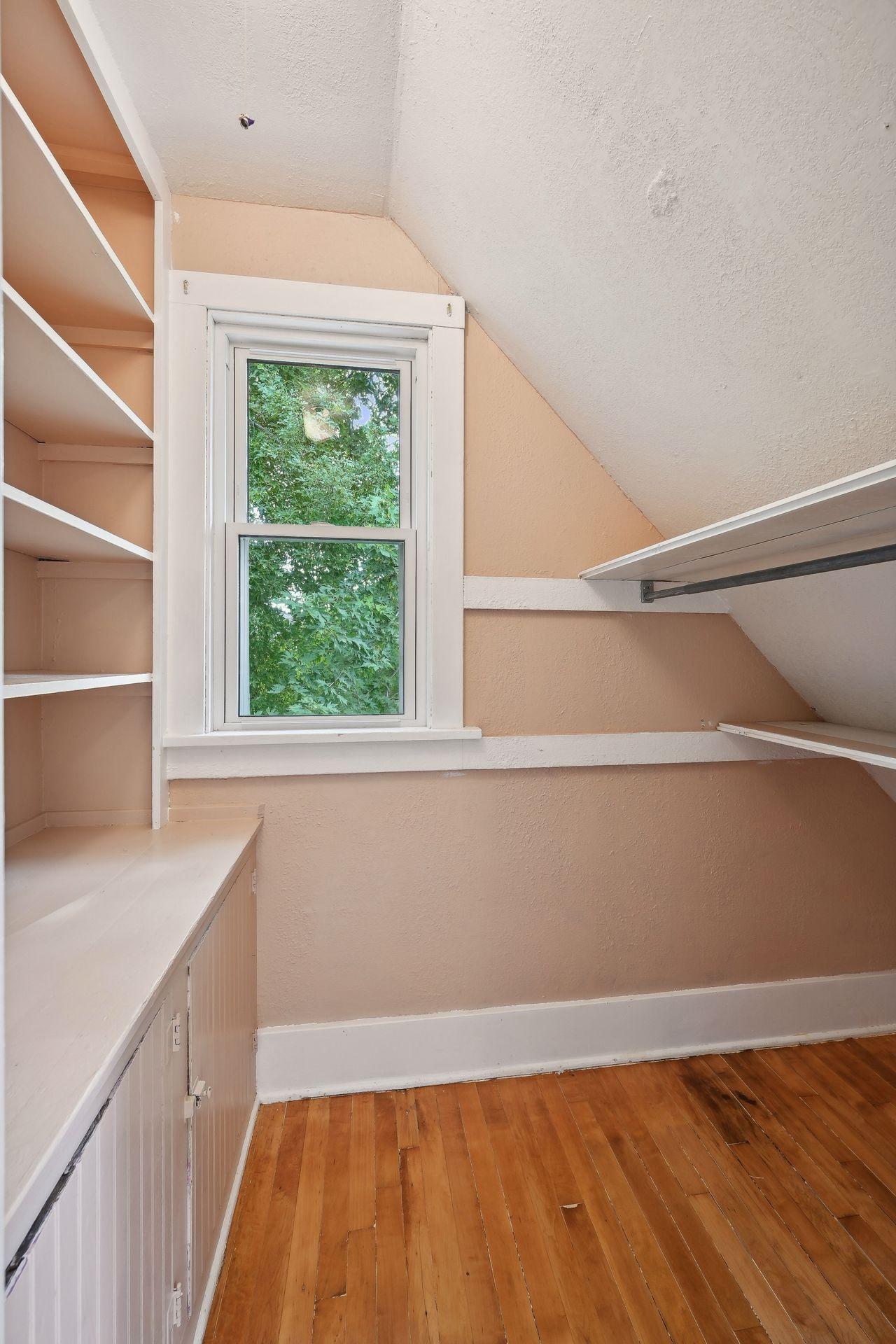 505 Lake Boulevard S