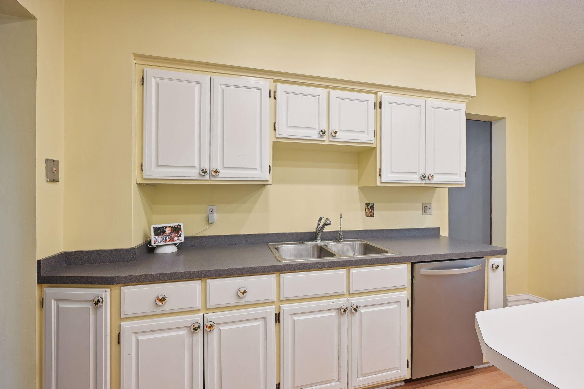 505 Lake Boulevard S