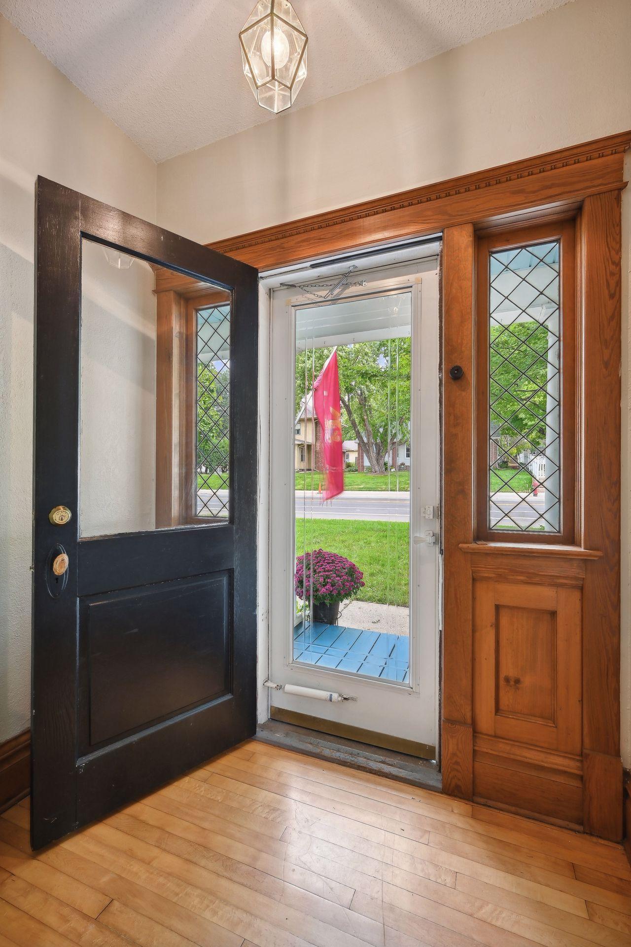 505 Lake Boulevard S