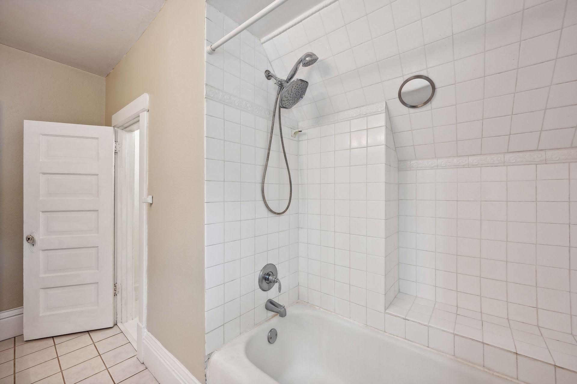 505 Lake Boulevard S