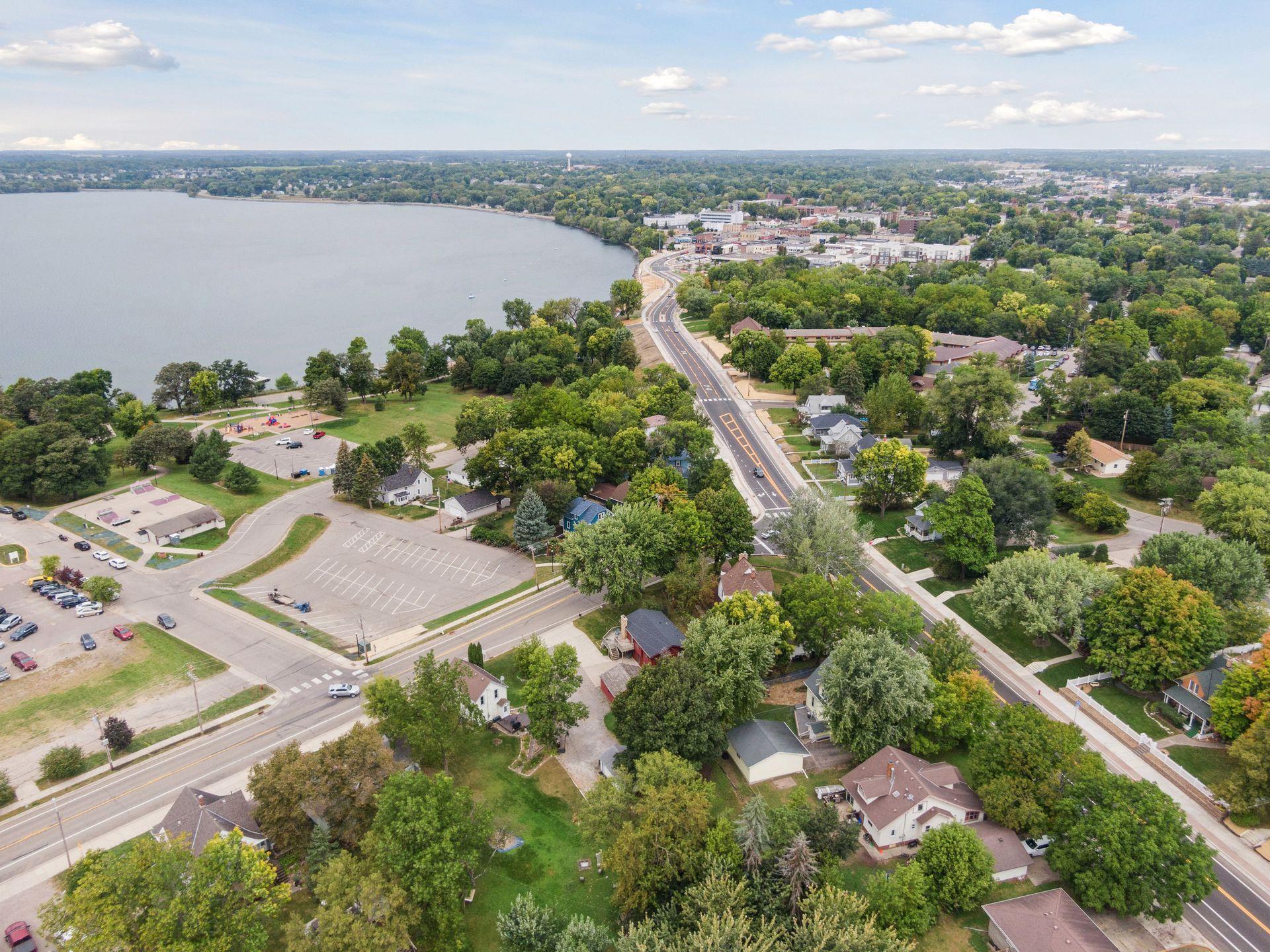 505 Lake Boulevard S