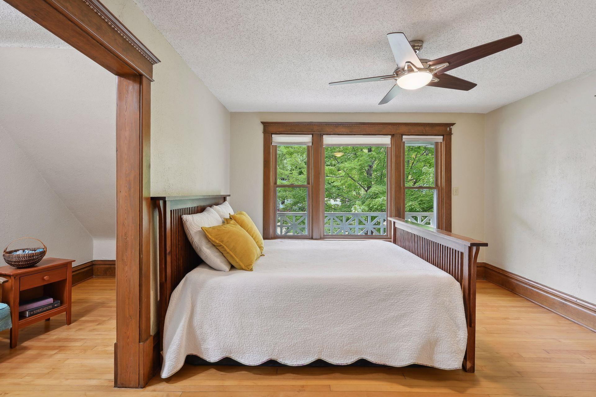 505 Lake Boulevard S