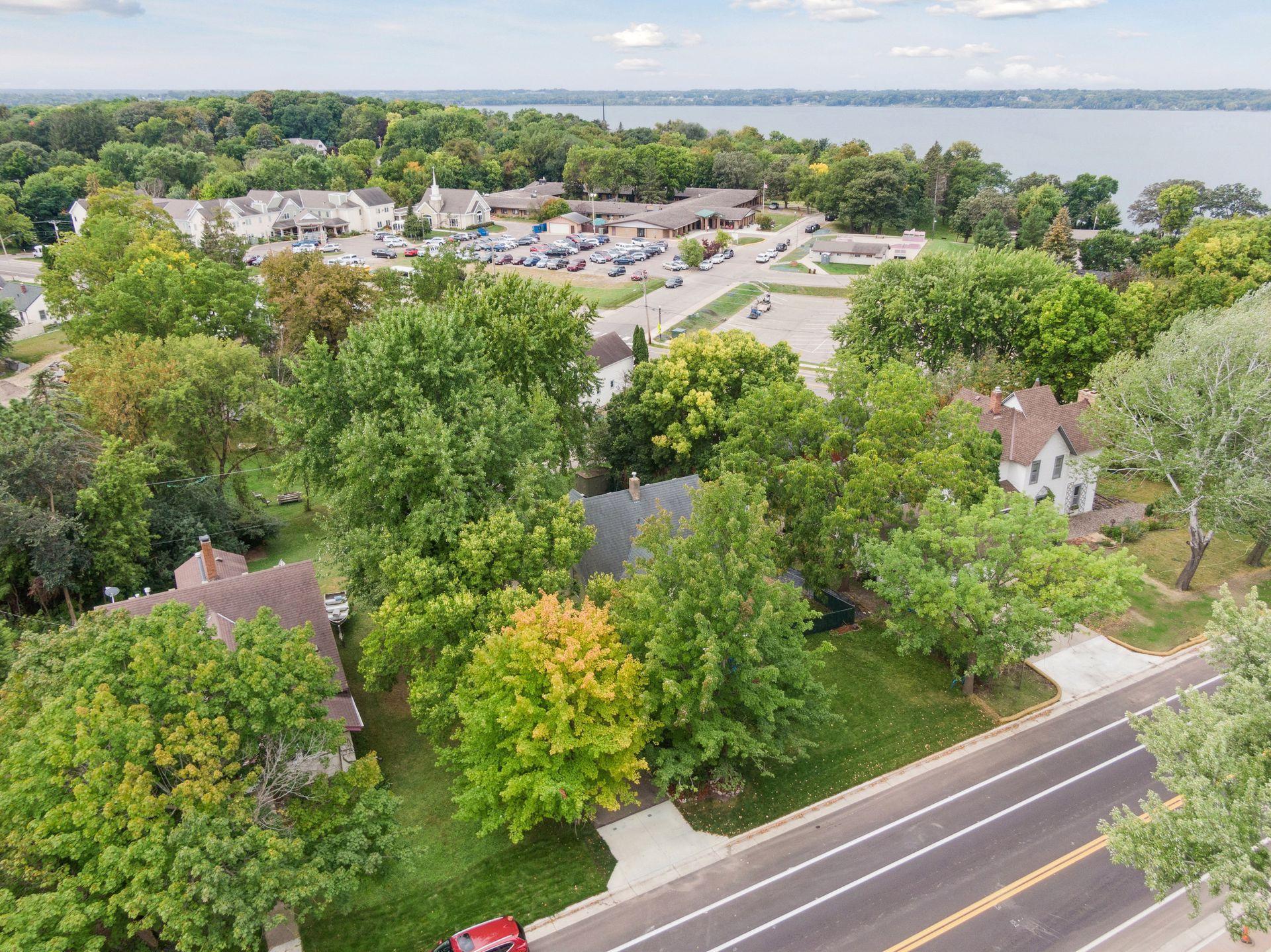 505 Lake Boulevard S