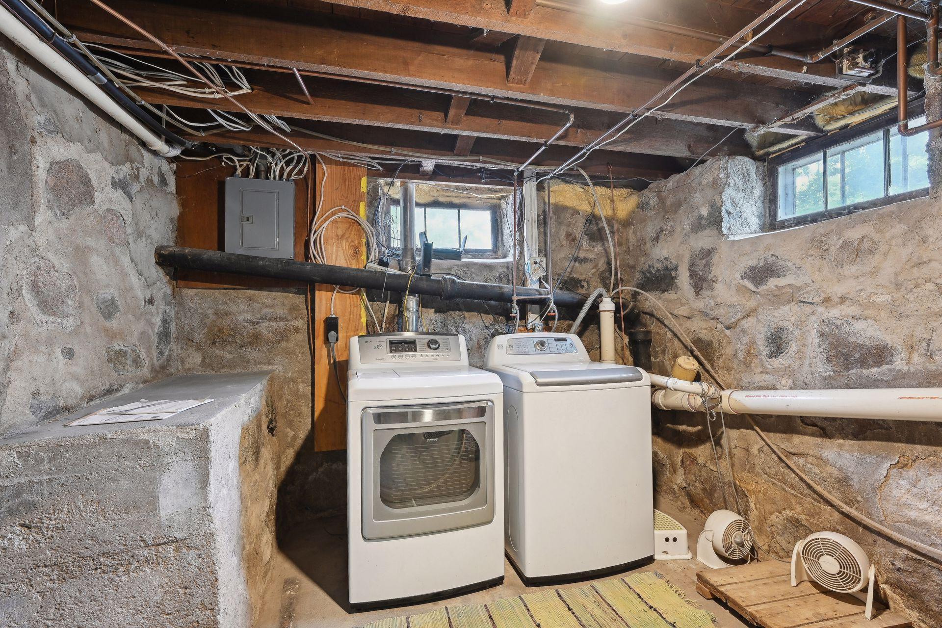 505 Lake Boulevard S