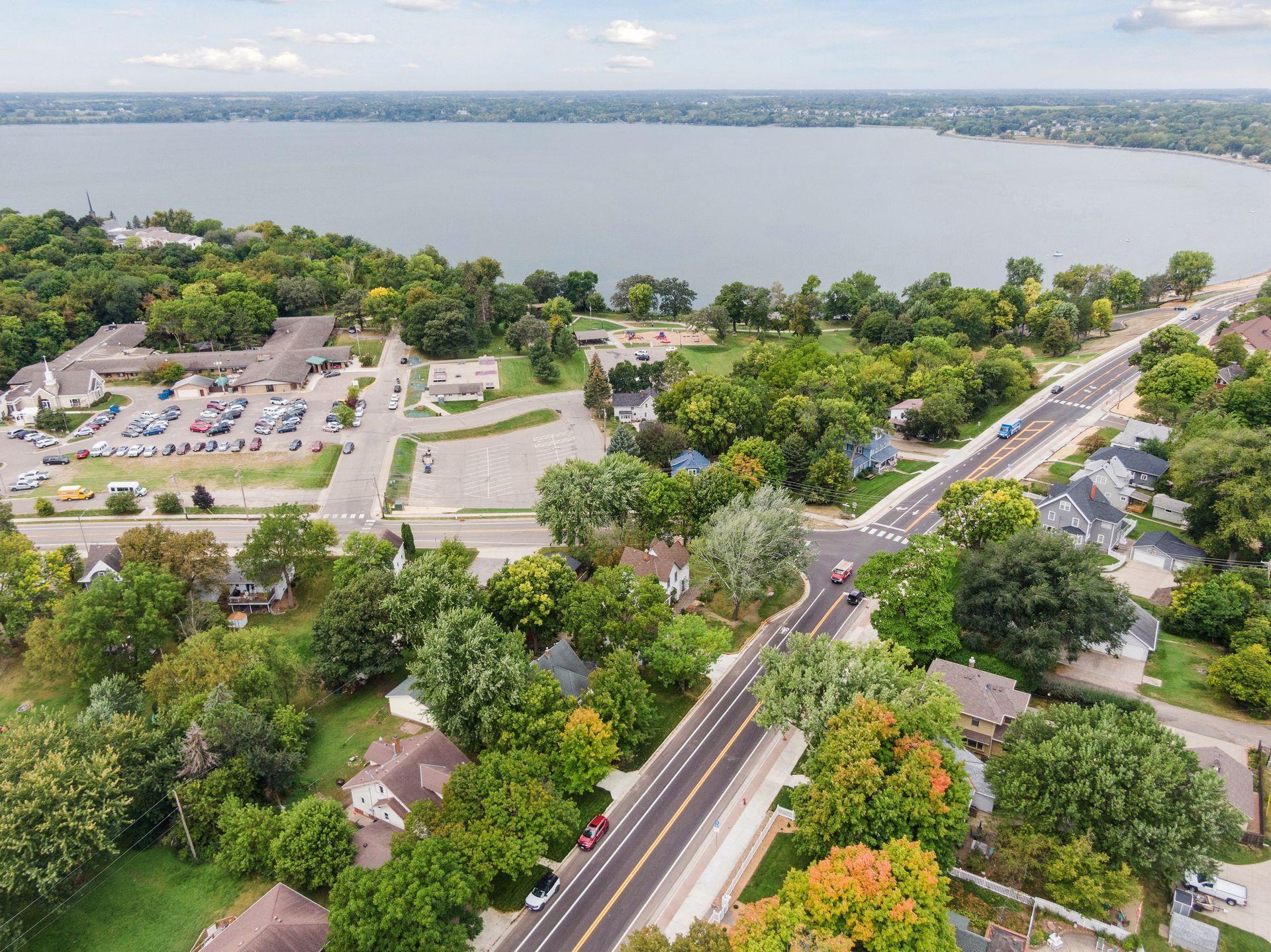 505 Lake Boulevard S