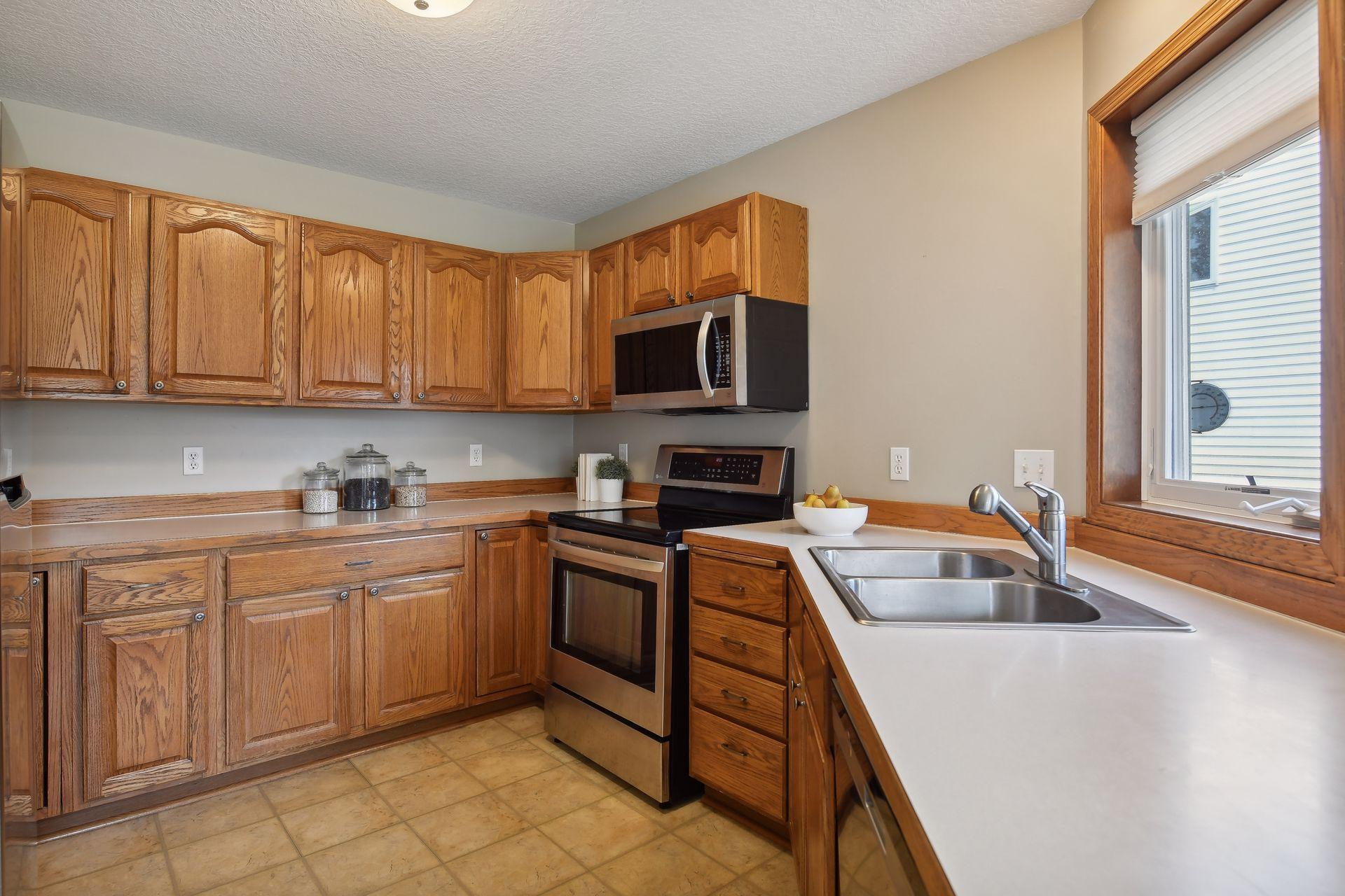 1609 Maple Manors Court