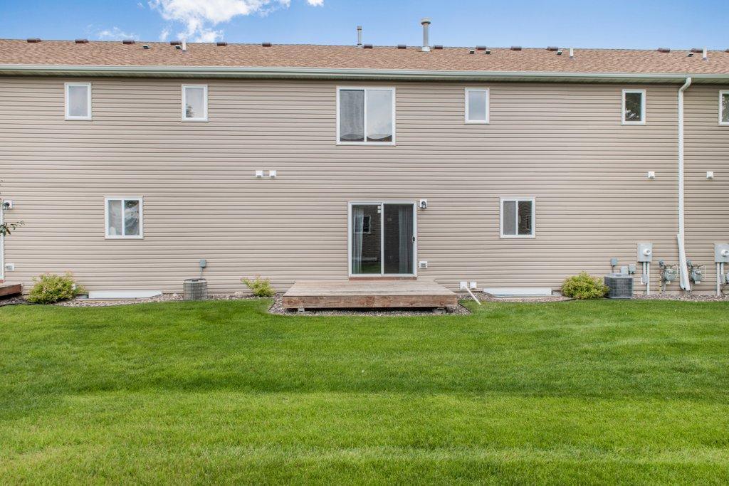 6488 Saddlebred Way