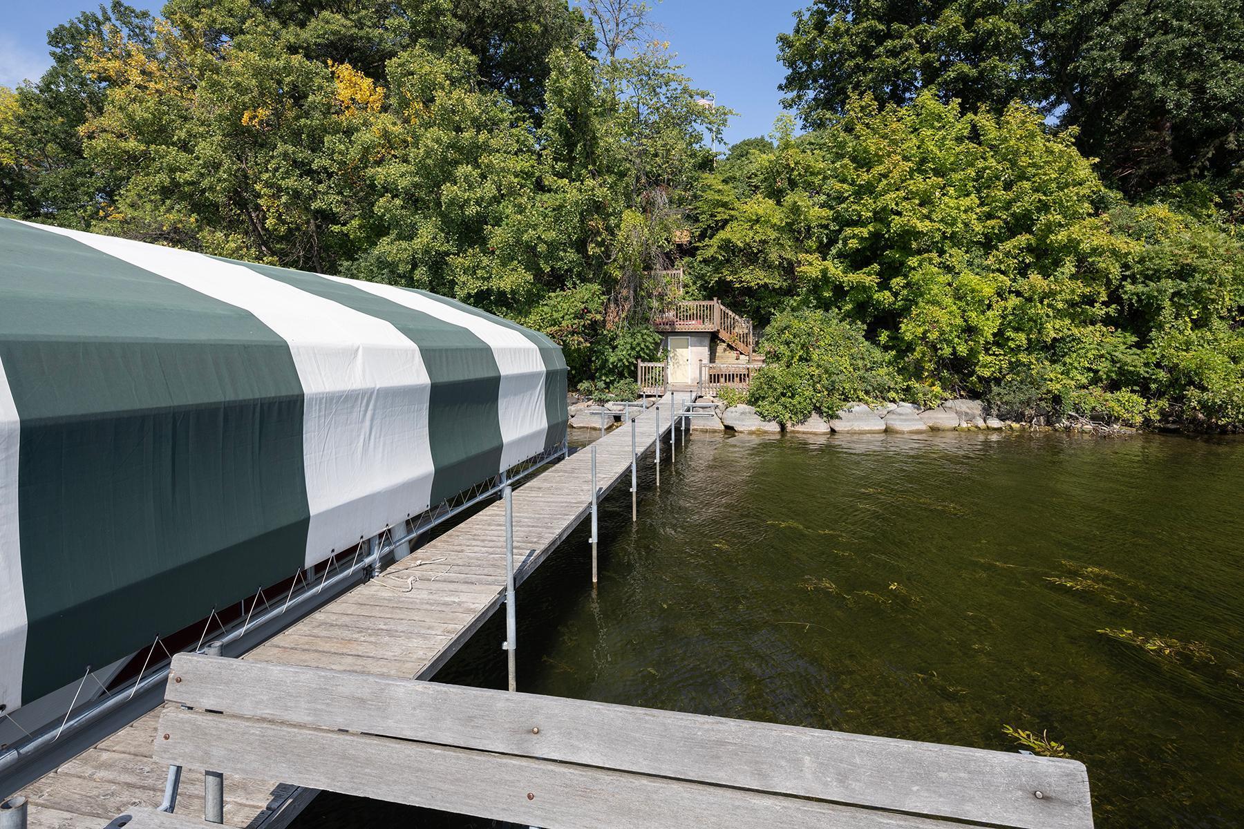 5810 Hardscrabble Circle