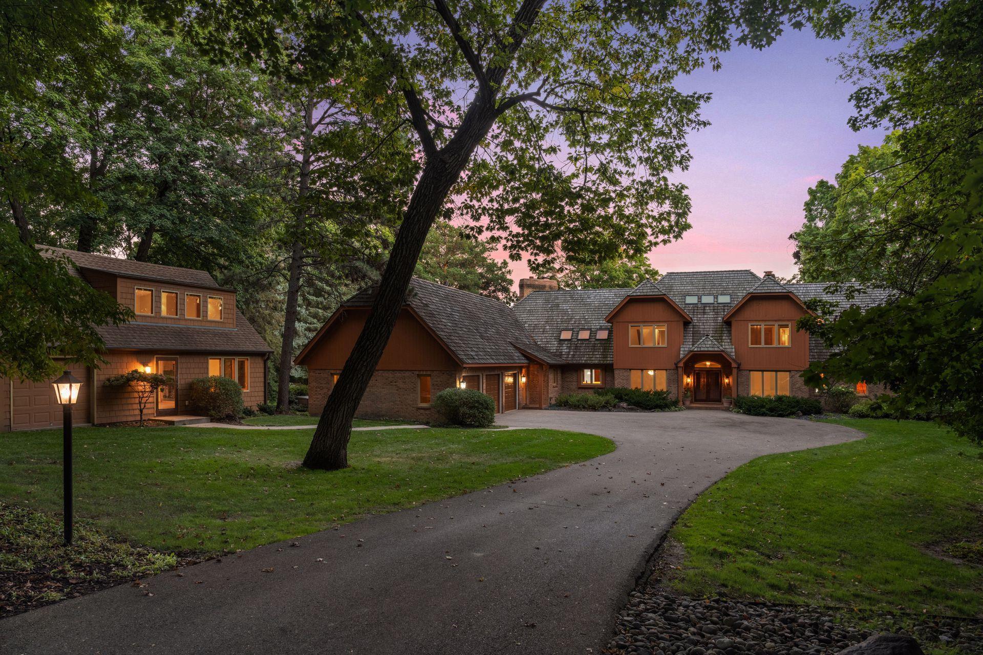 5810 Hardscrabble Circle