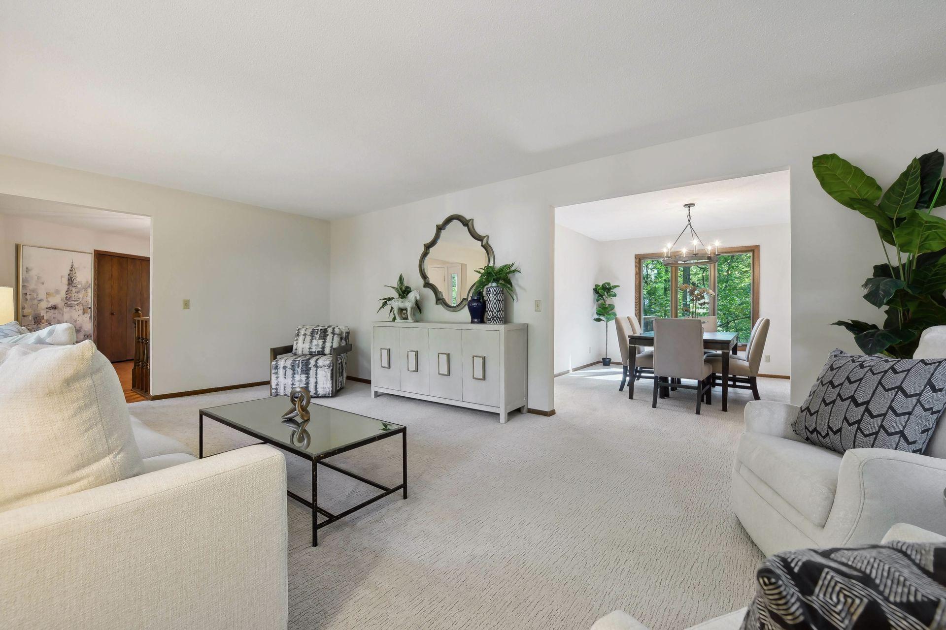 15801 Post Road