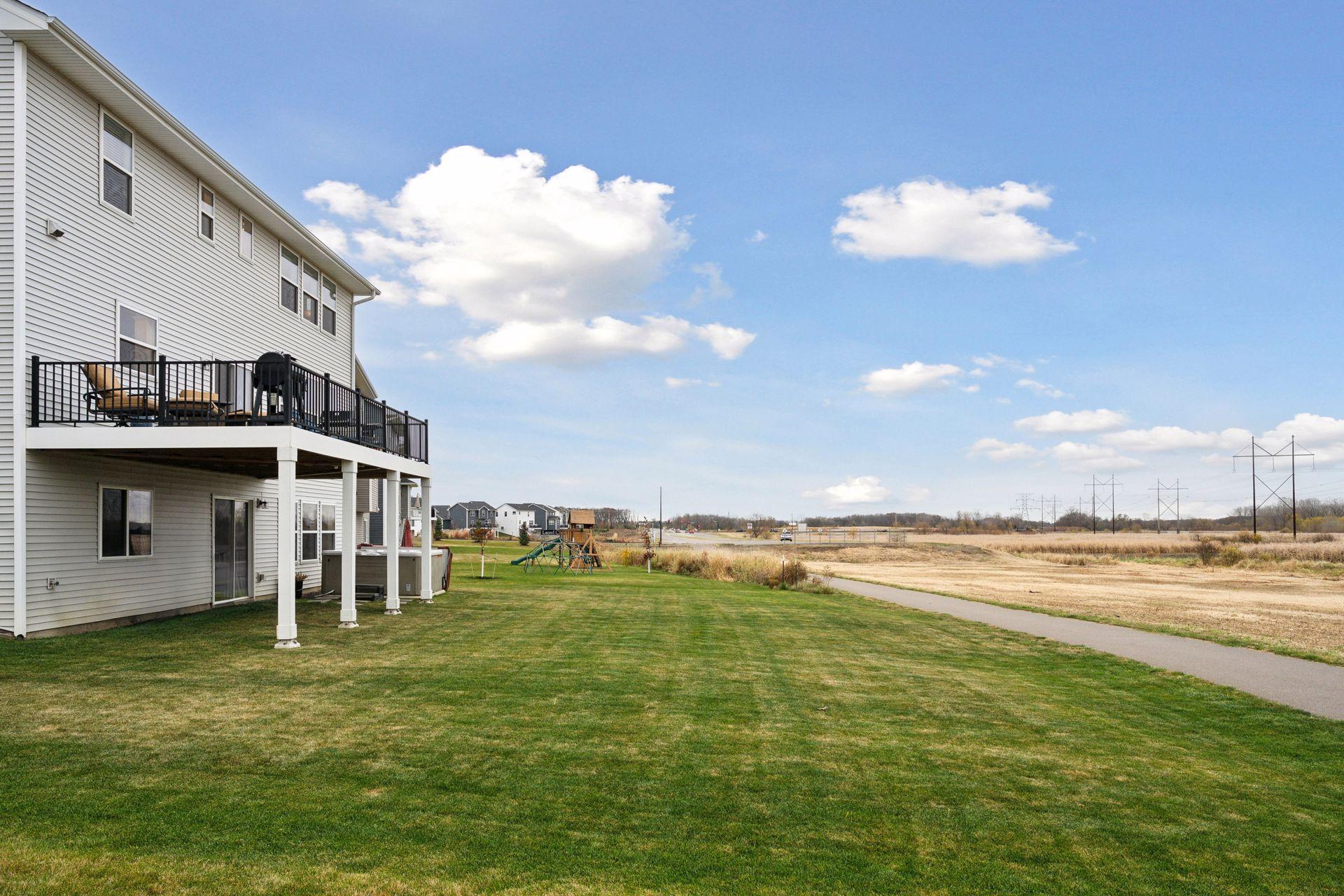 11163 Meadow View Lane