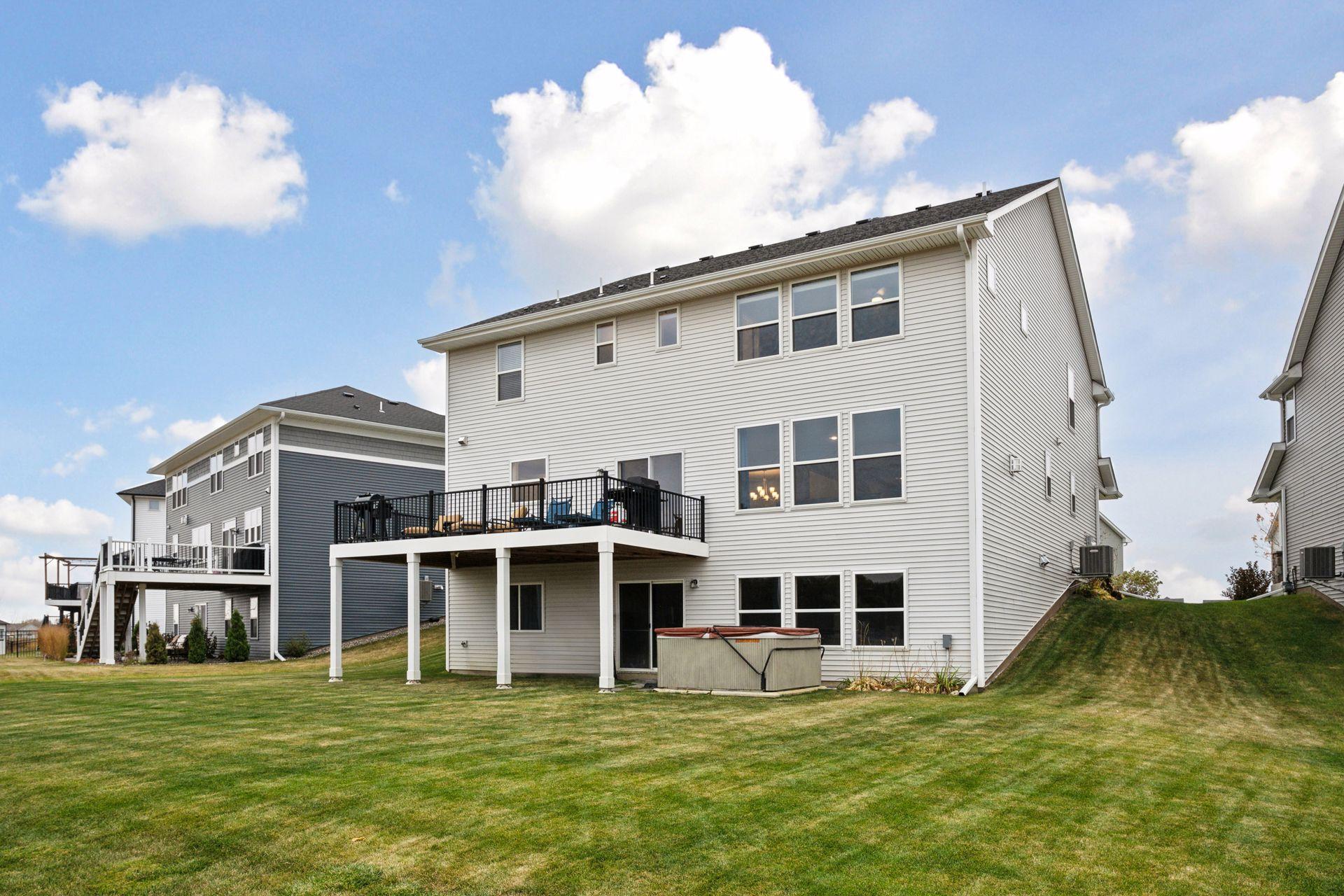 11163 Meadow View Lane