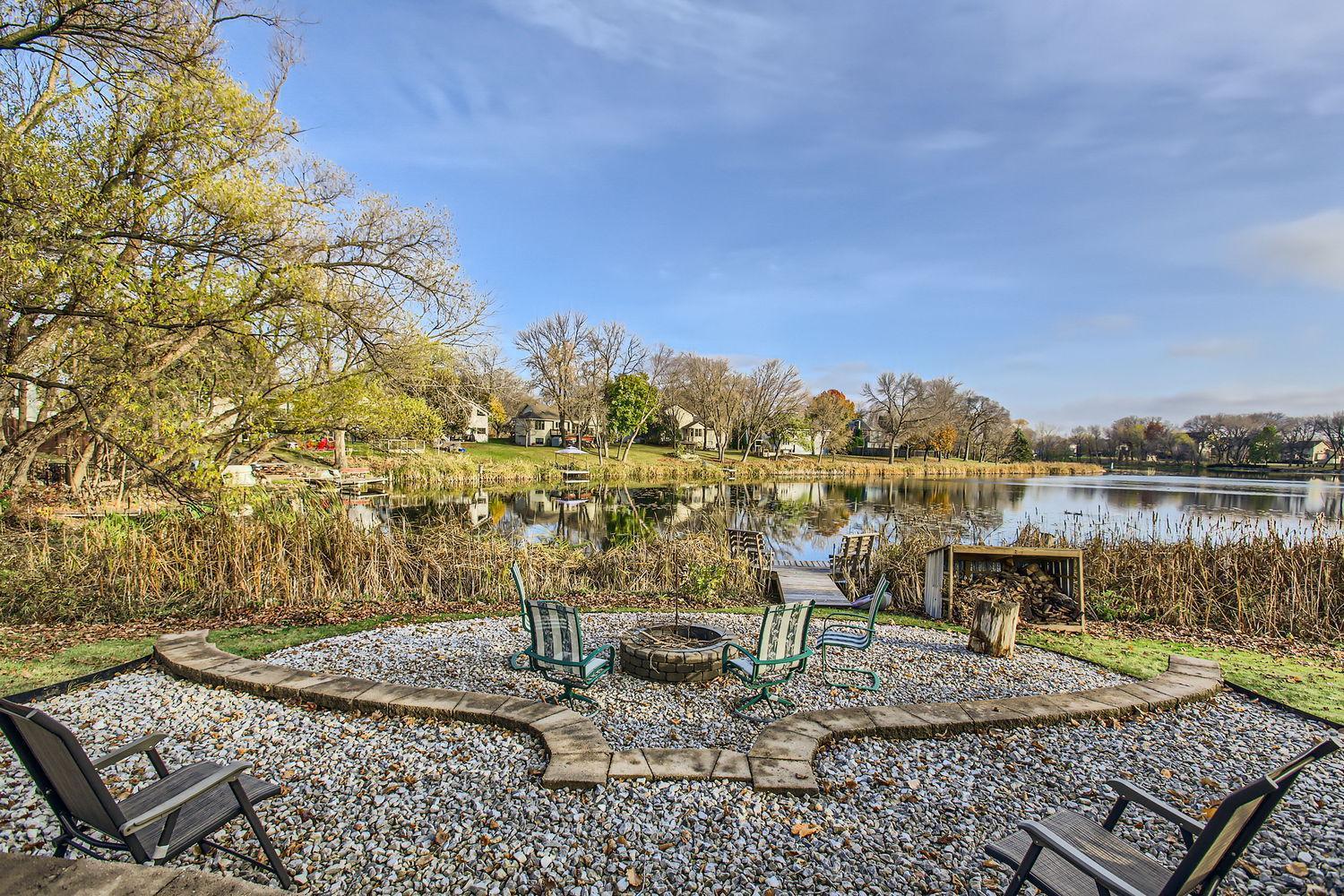 9516 Rosewood Lane N