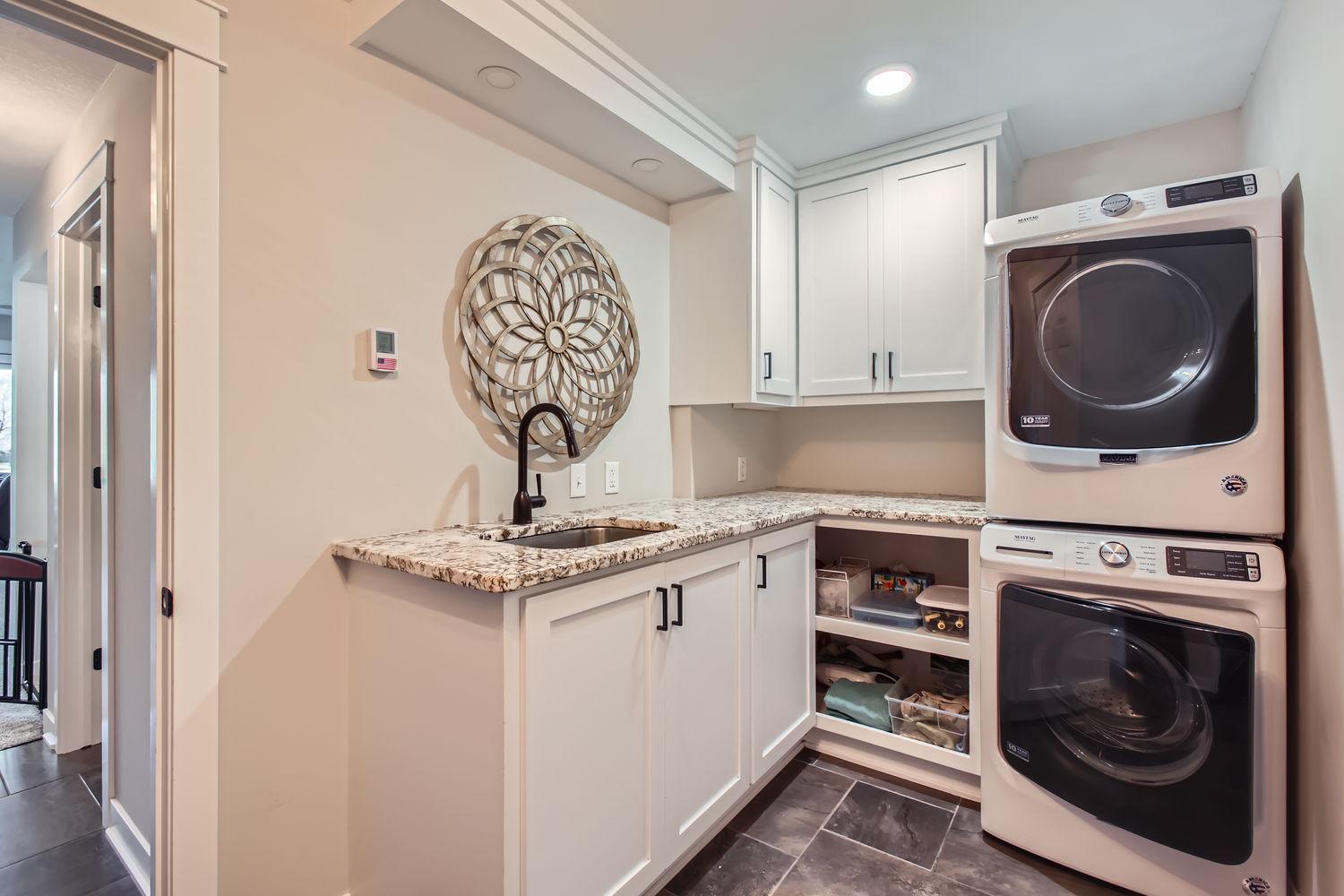 9516 Rosewood Lane N