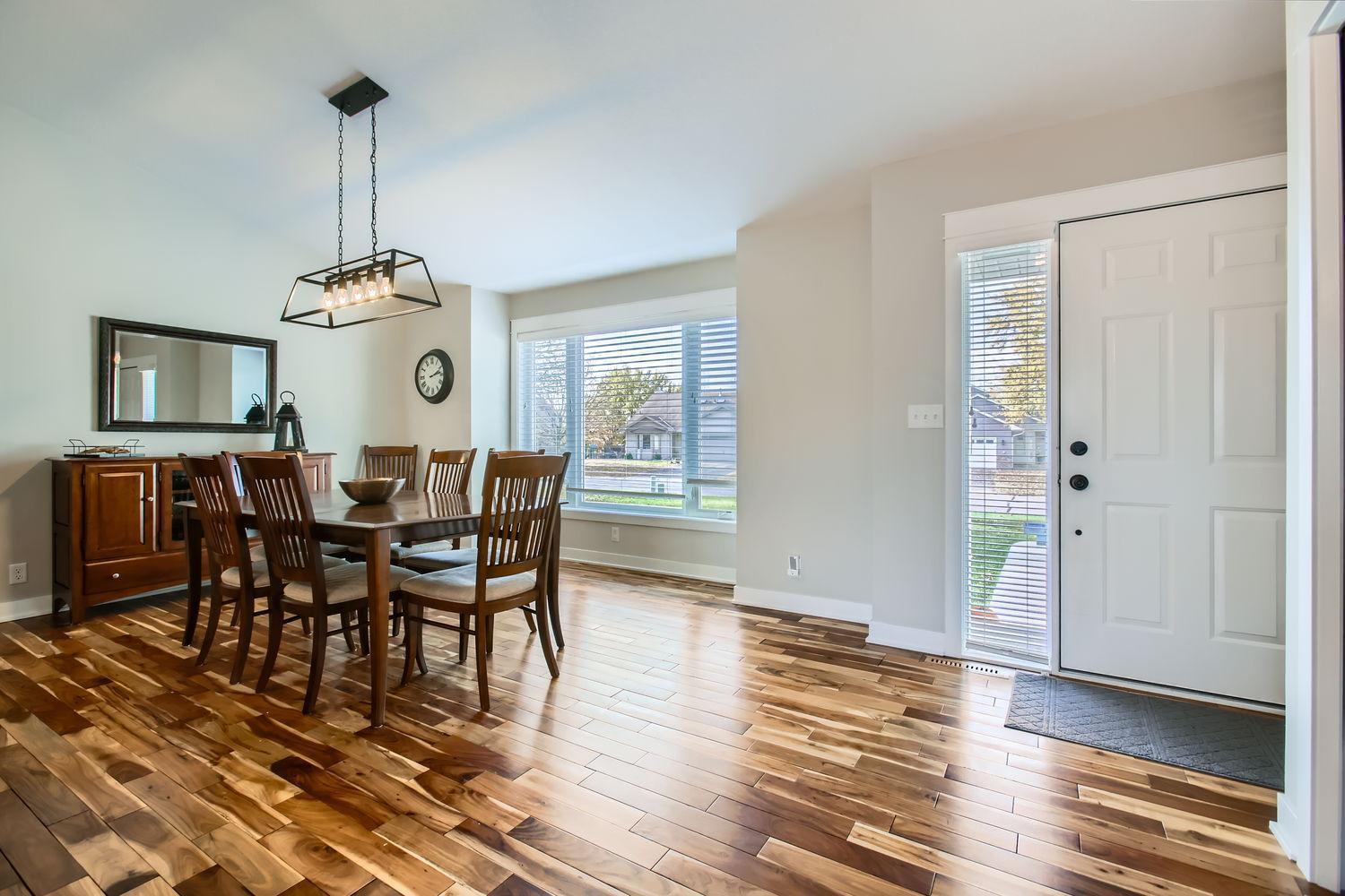 9516 Rosewood Lane N