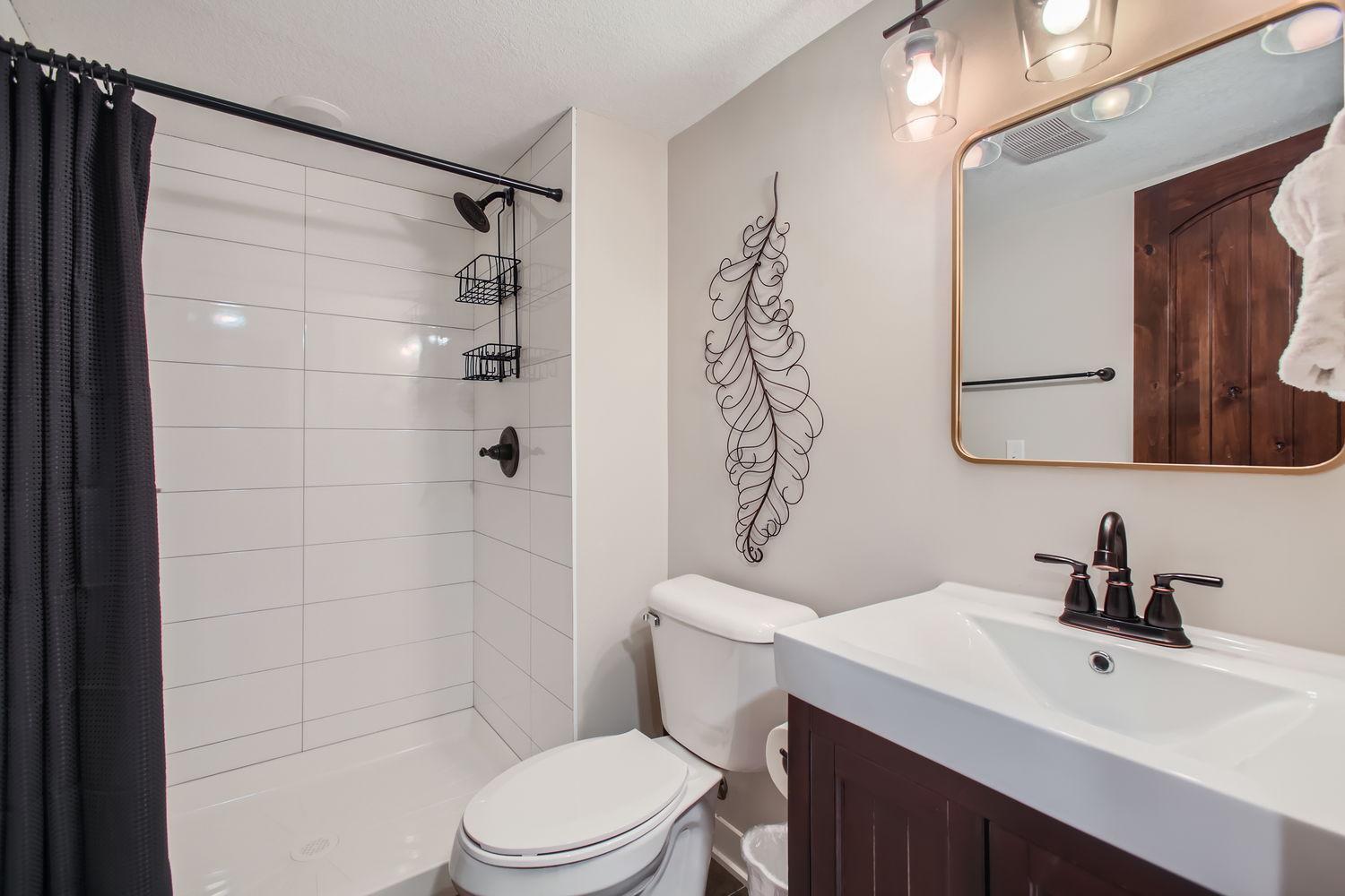 9516 Rosewood Lane N