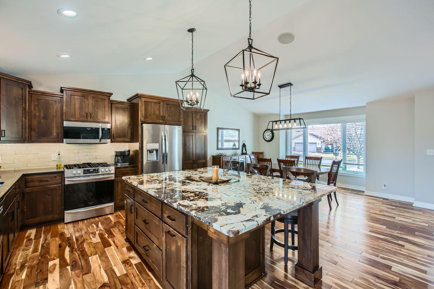 9516 Rosewood Lane N