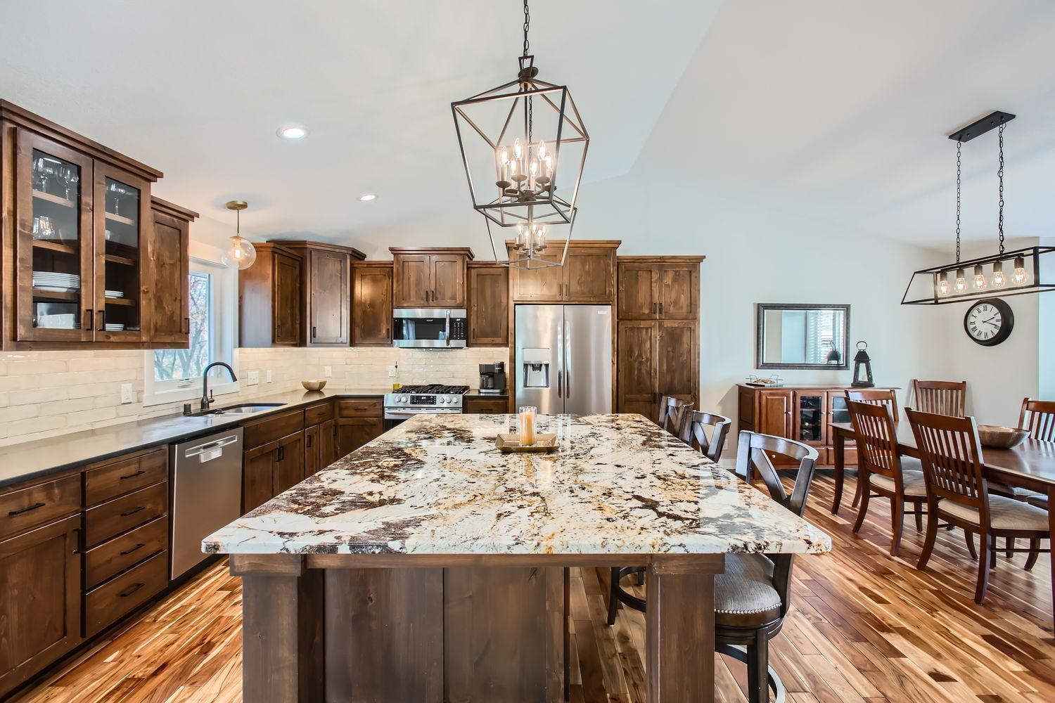 9516 Rosewood Lane N