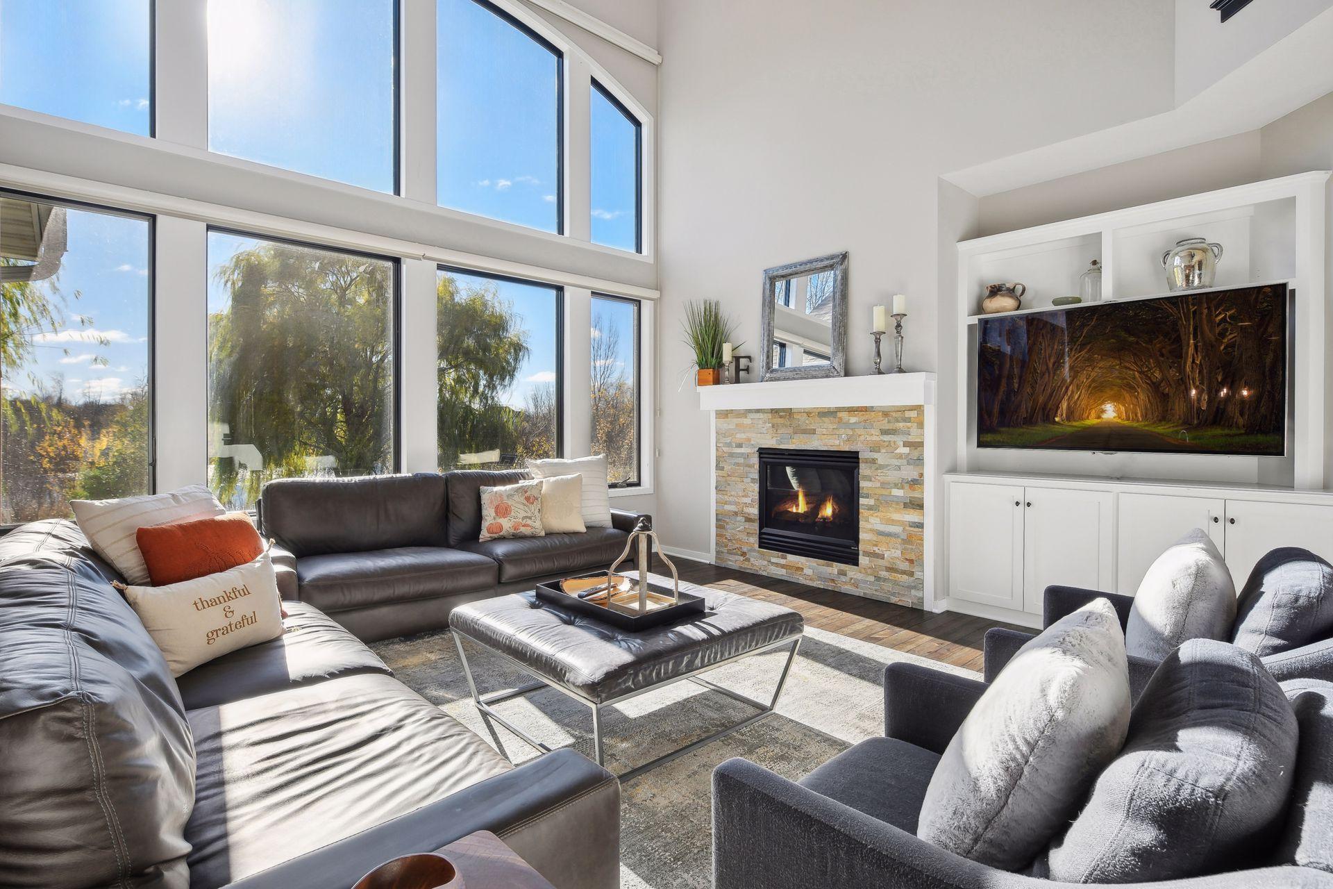 1030 Willow View Drive