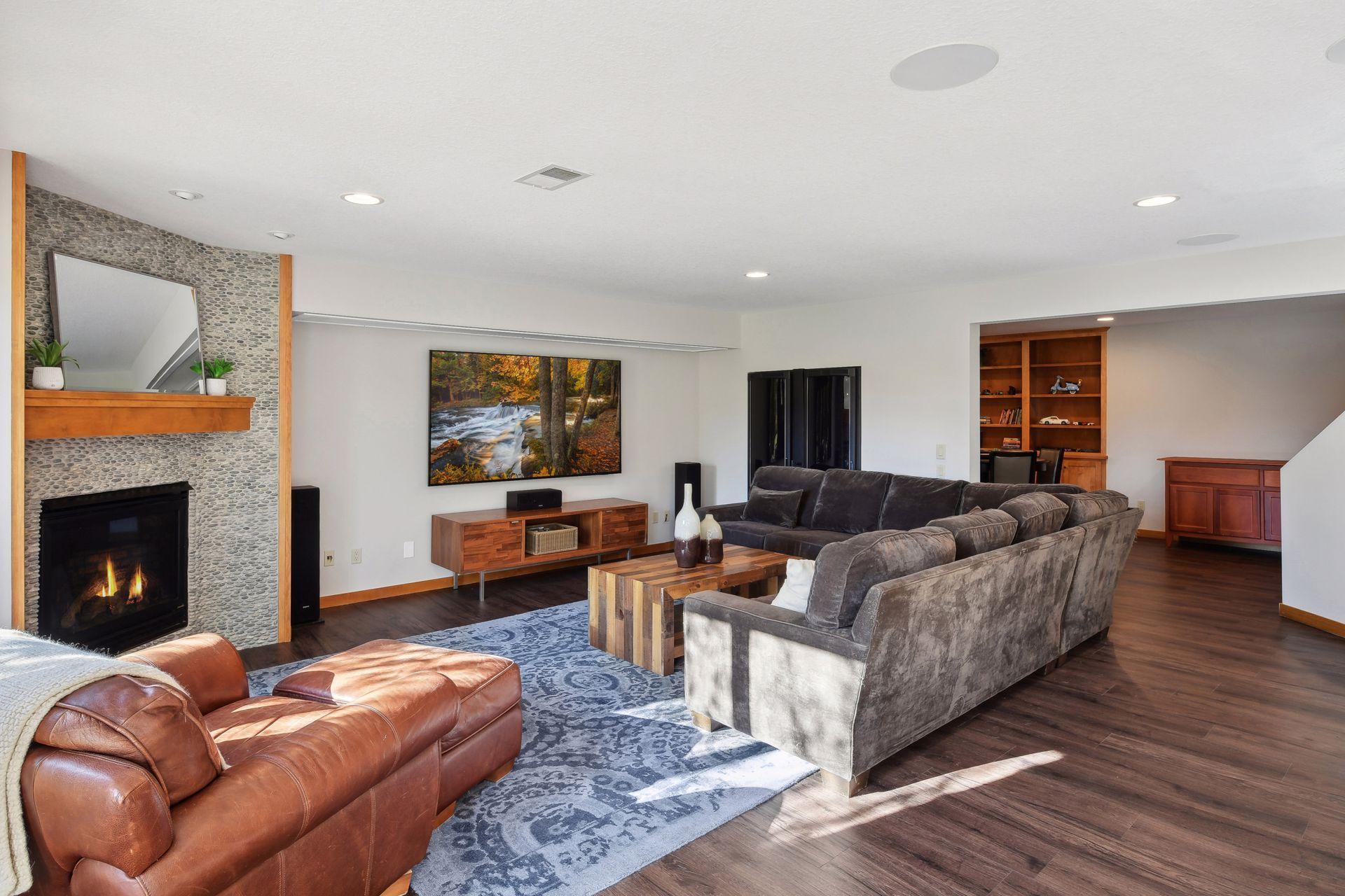 1030 Willow View Drive