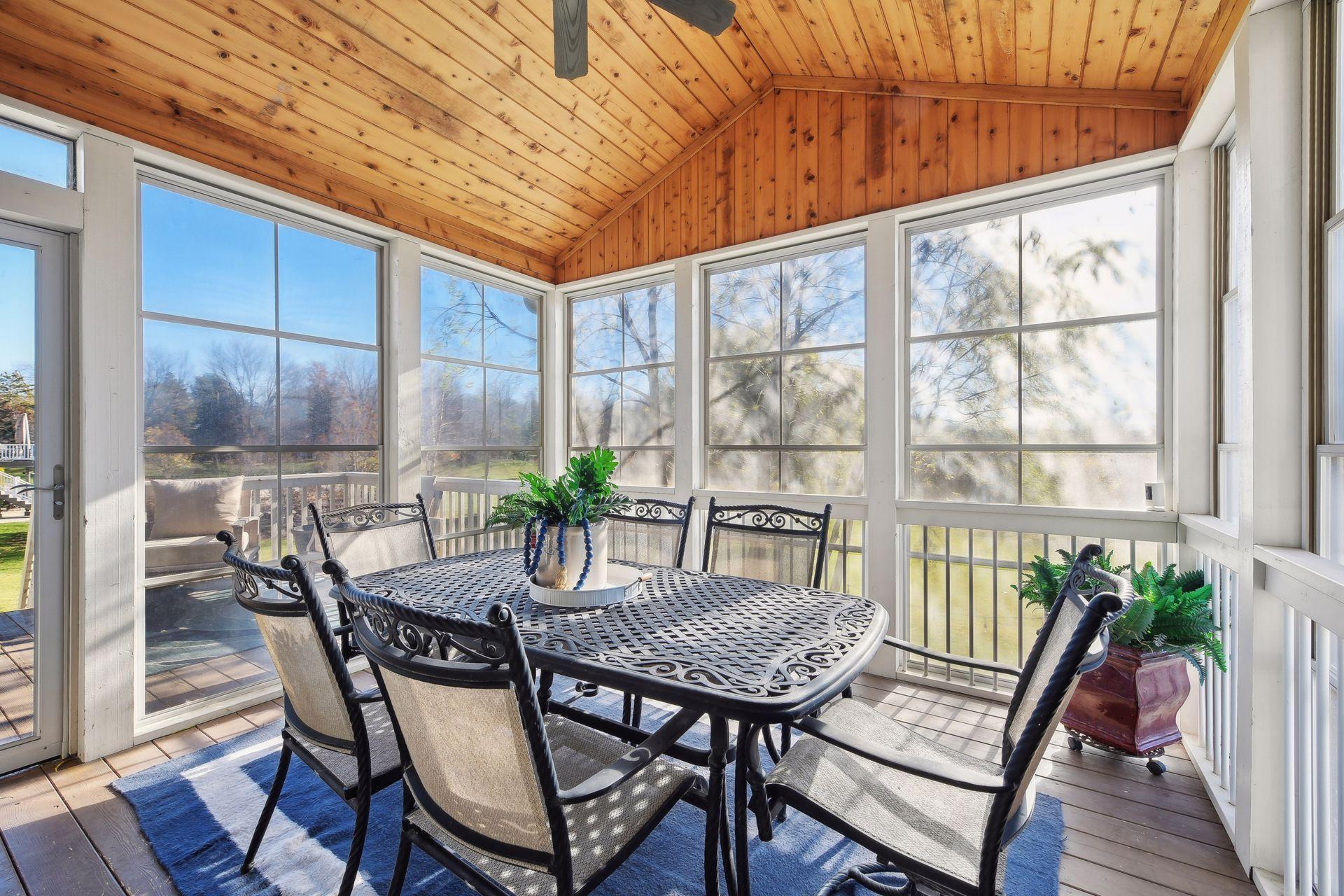 1030 Willow View Drive