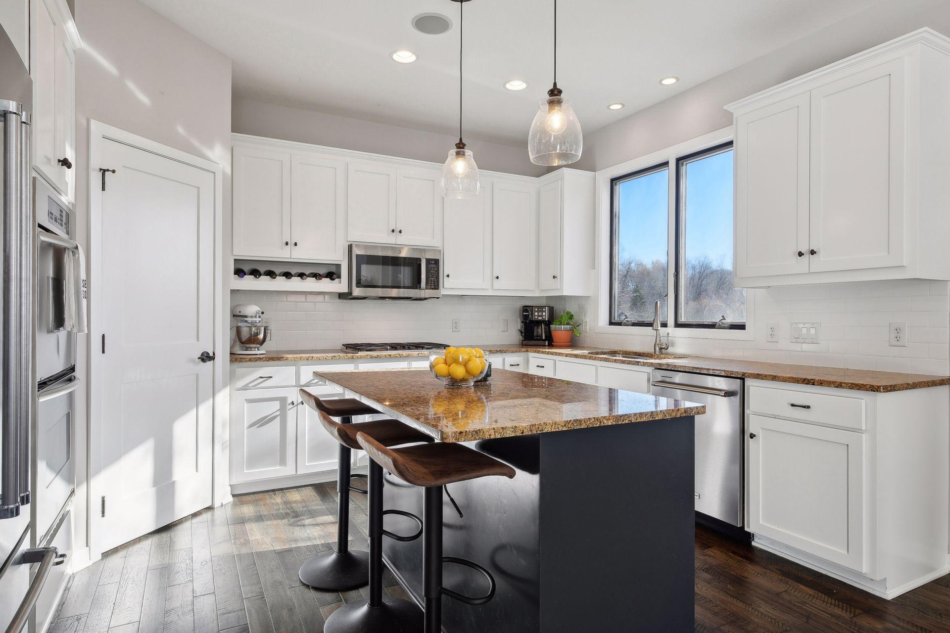 1030 Willow View Drive