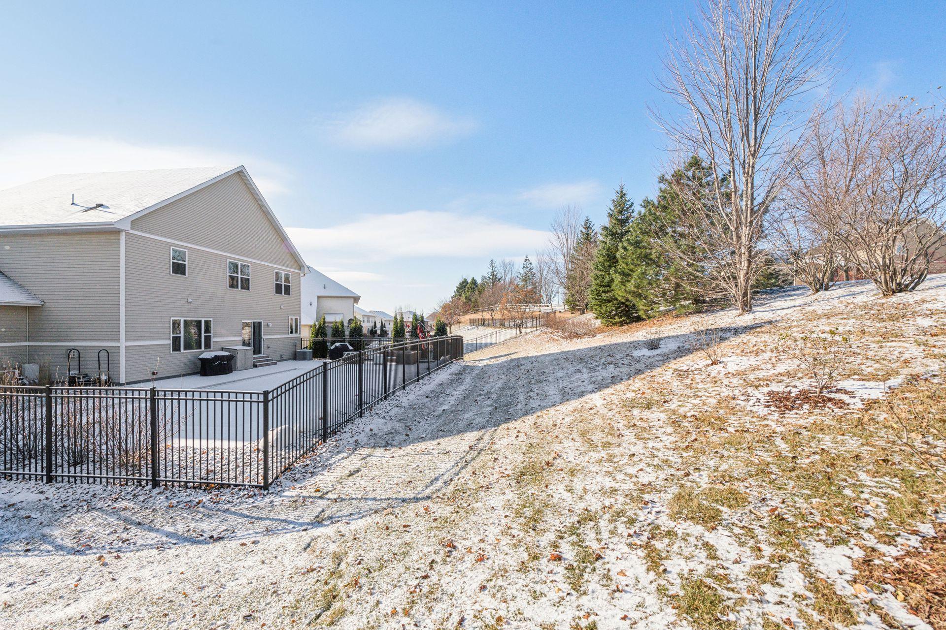 2410 Heron Lane