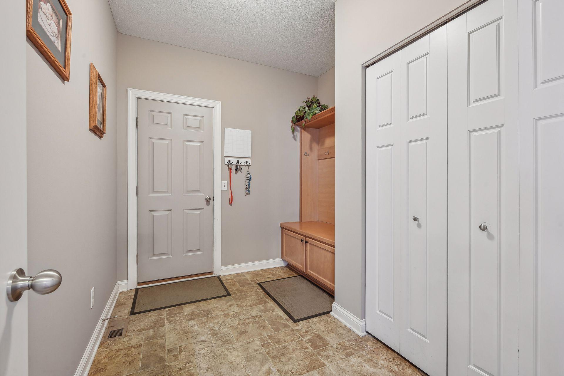 2410 Heron Lane