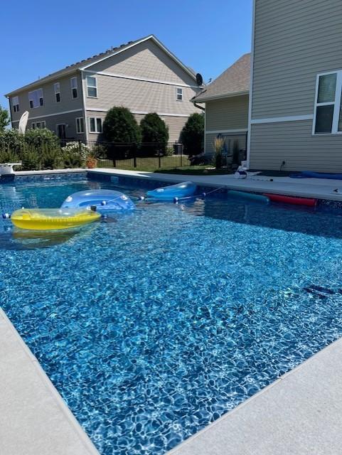 2410 Heron Lane