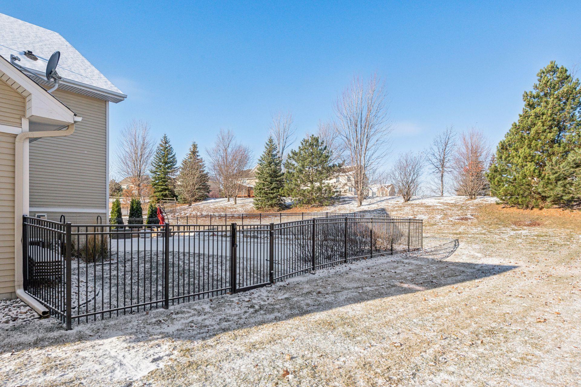 2410 Heron Lane
