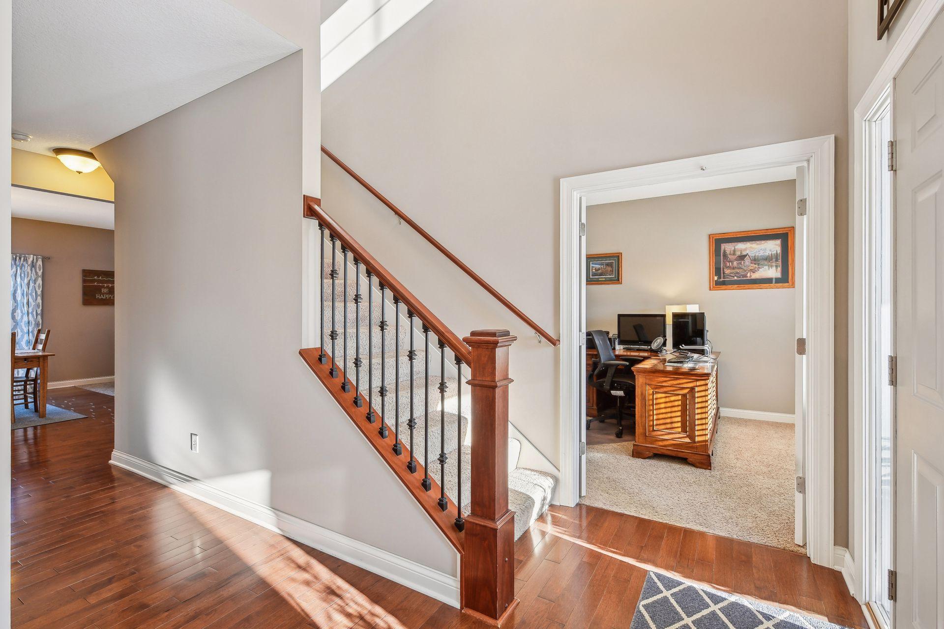2410 Heron Lane