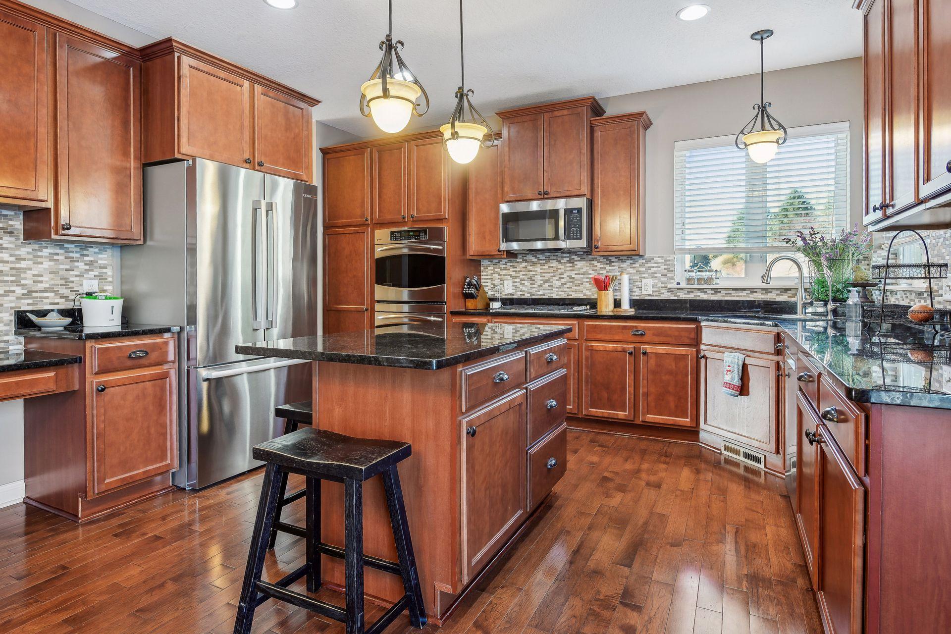 2410 Heron Lane