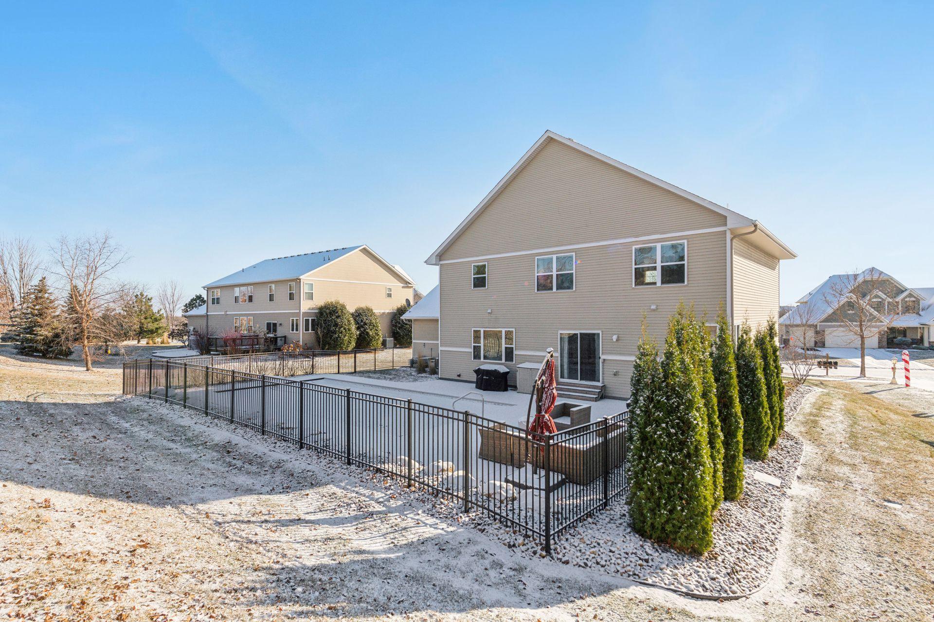 2410 Heron Lane