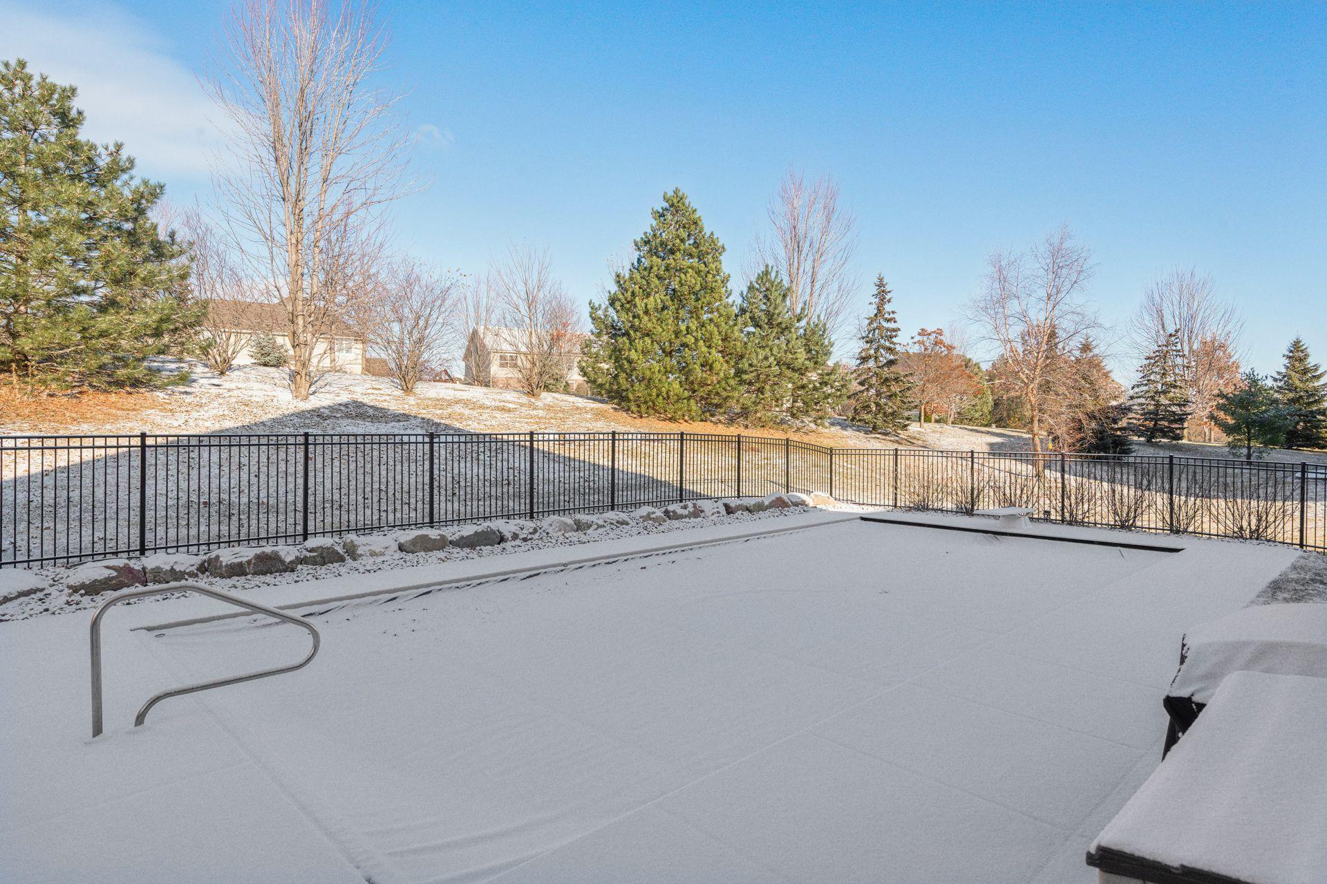 2410 Heron Lane
