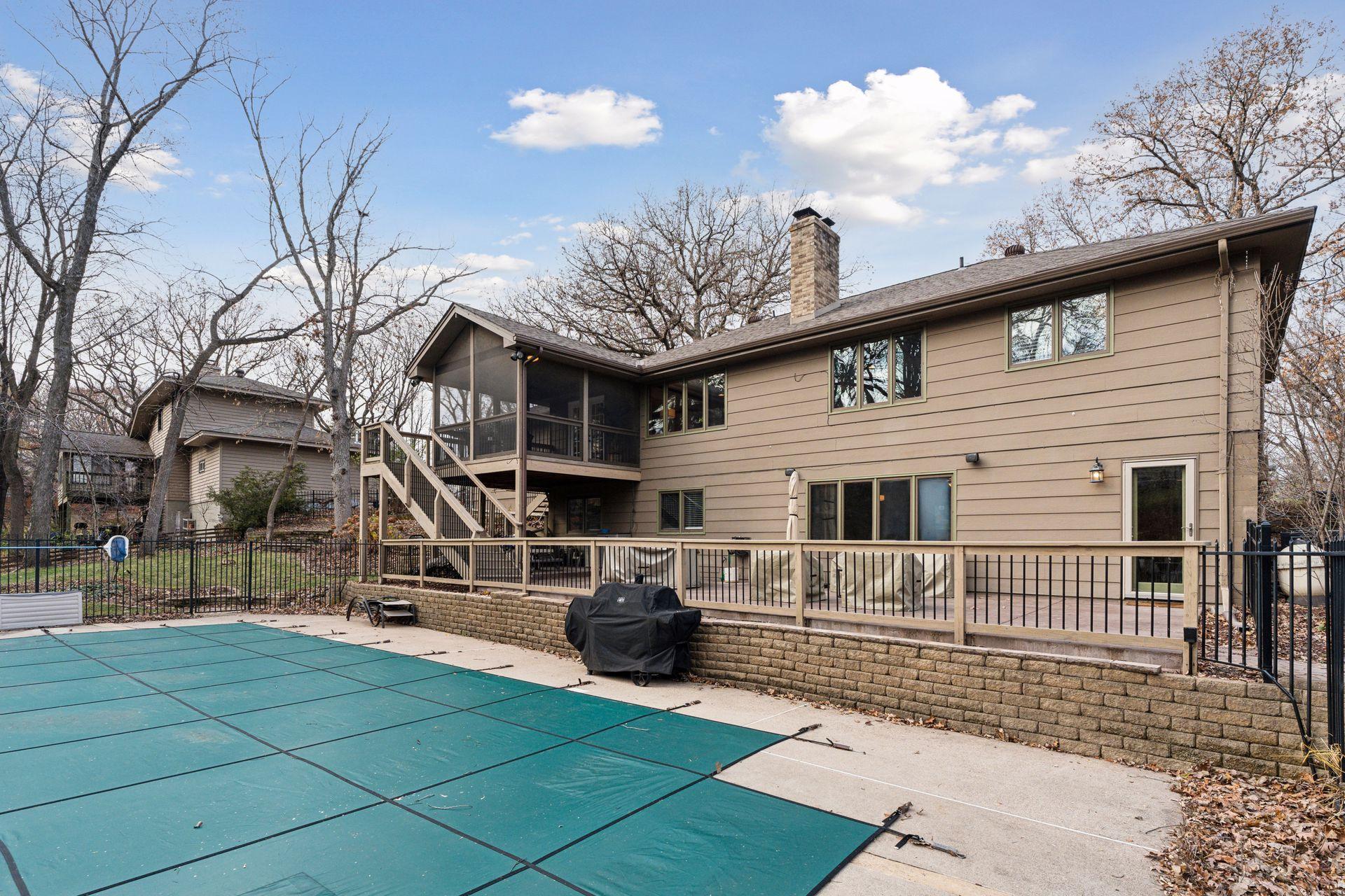 2101 E 125th Street